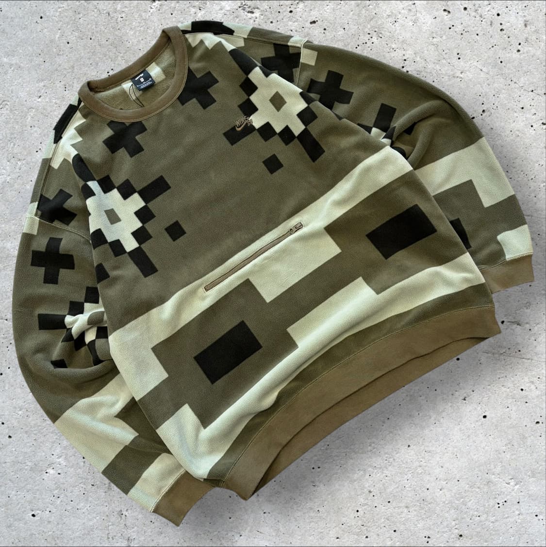 [XL] 나이키 SB 픽셀 카모 플리스 맨투맨 C987 상품이미지1