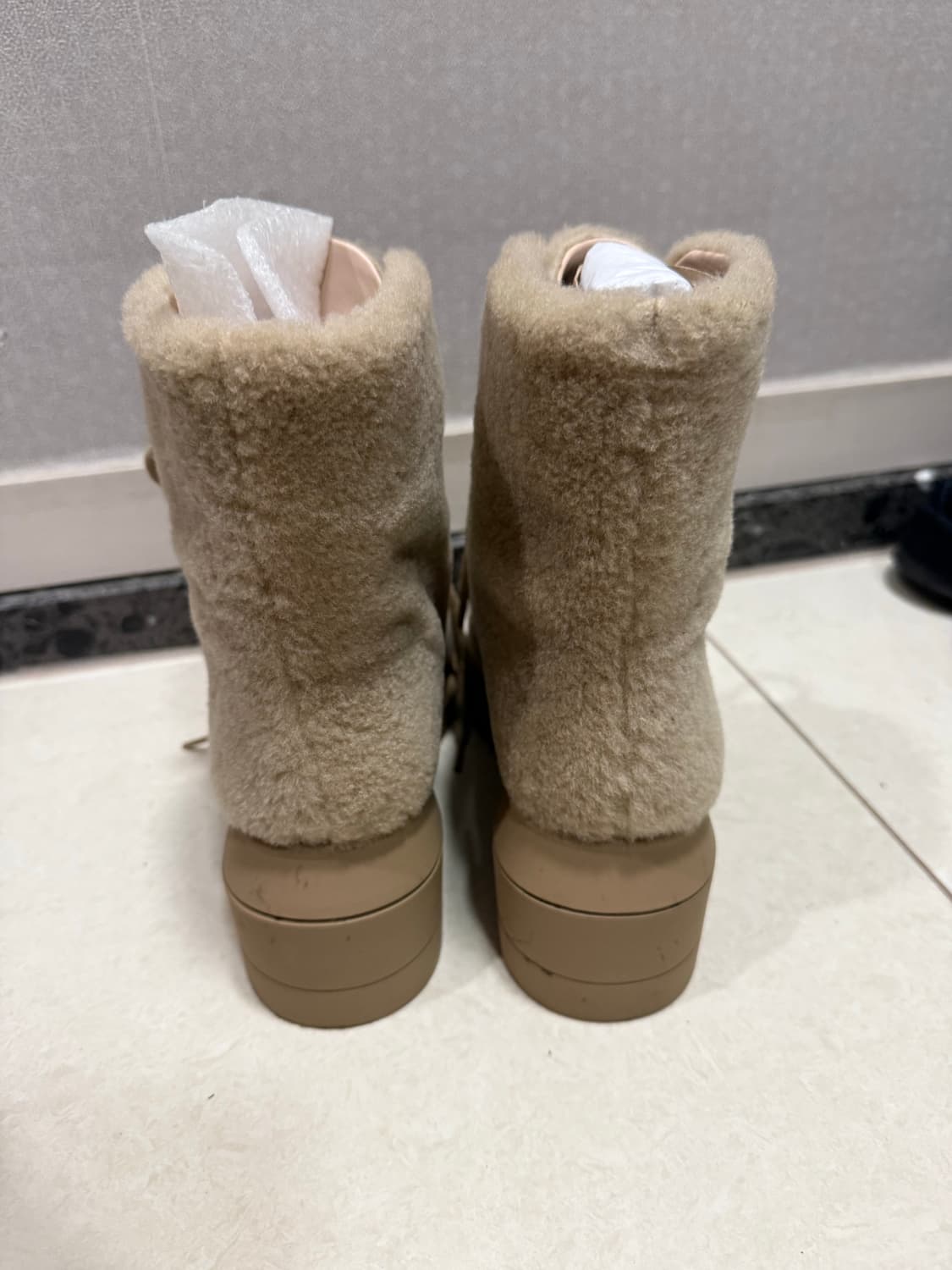 스튜어트 와이츠먼 SW 시어링 부츠 상품이미지4