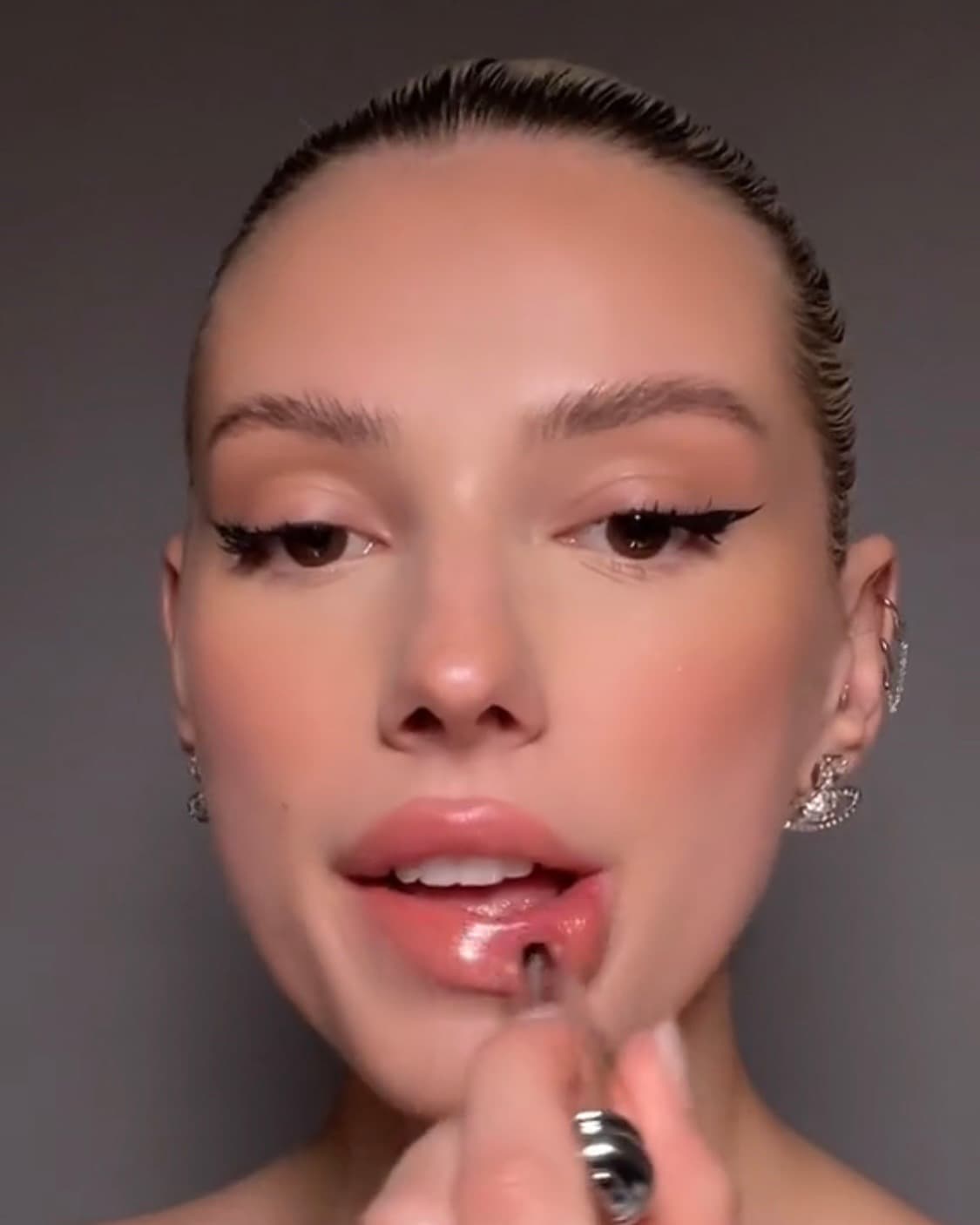 비비안웨스트우드 메이페어 바스 릴리프 귀걸이 상품이미지8