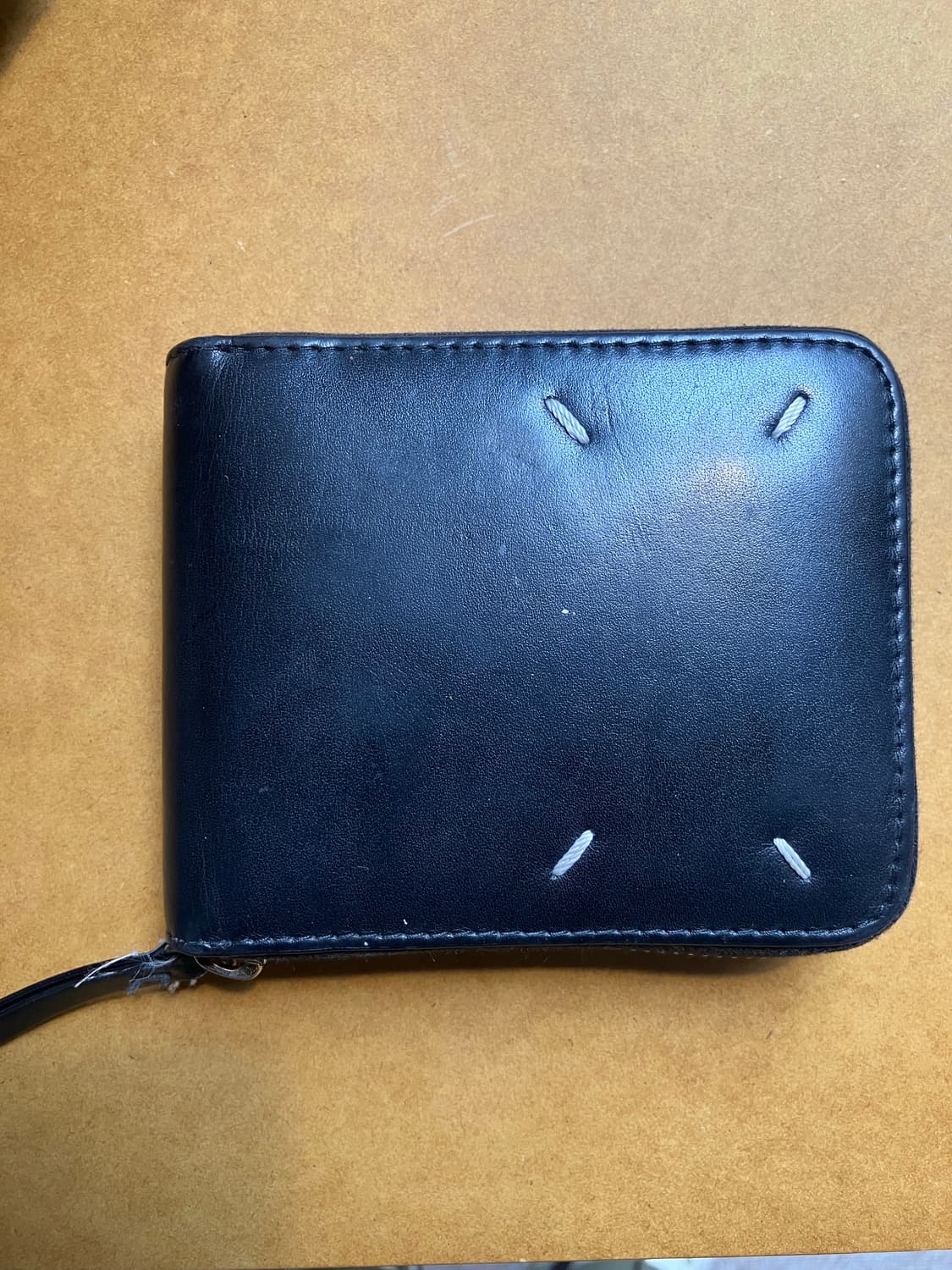 마르지엘라 스티치 지퍼 반지갑 상품이미지1