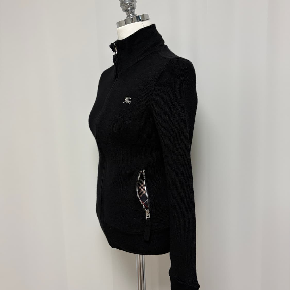 버버리 울 니트 집업 가디건 블랙 상품이미지5