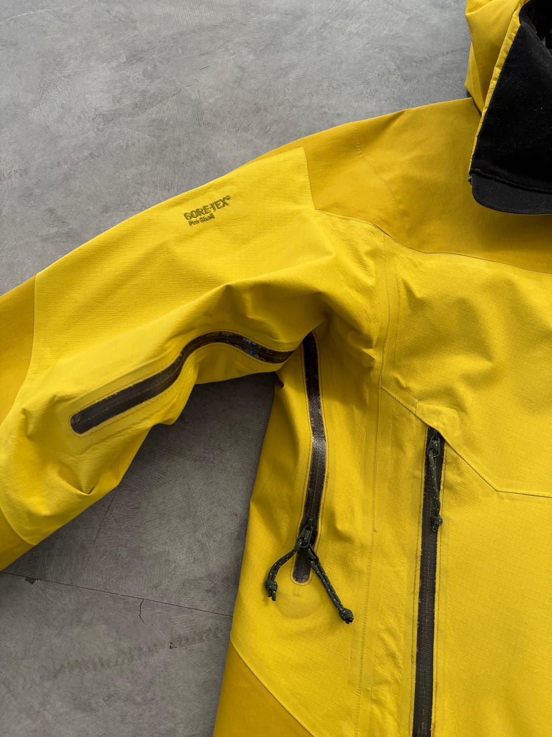 Arc'teryx 아크테릭스 옐로우 스팅레이 고어텍스 자켓 상품이미지6