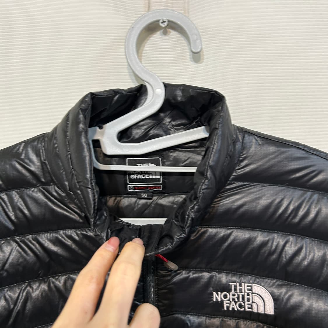 노스페이스 여성 거위털 경량패딩 90 상품이미지2