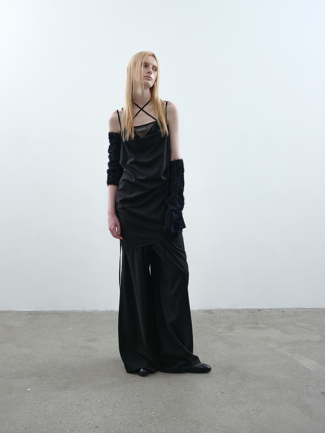 낫띵에브리띵 백리스 스트랩 드레스 backless strap dress 상품이미지2