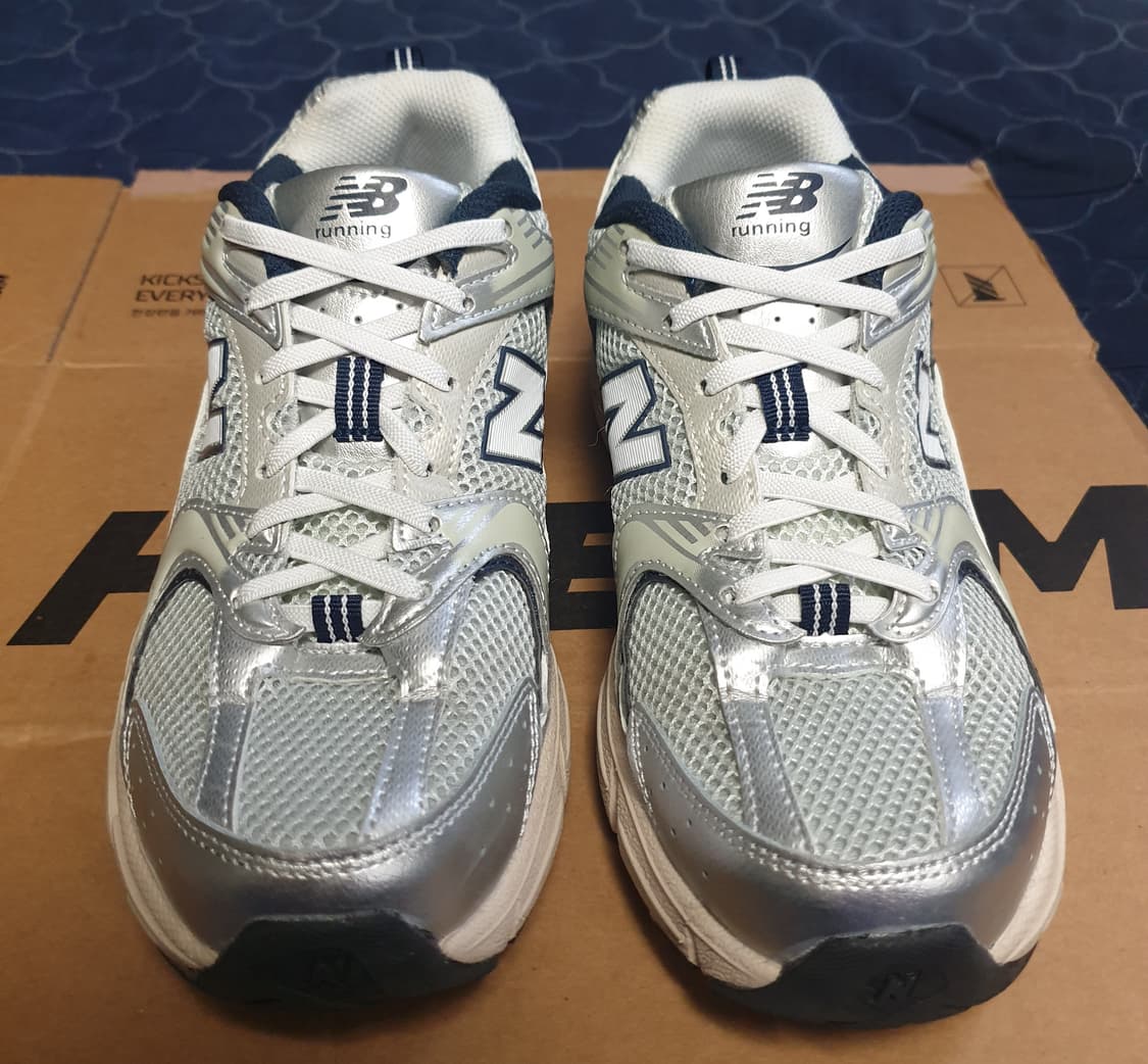 뉴발란스 530 스틸 그레이 런닝화 (250) MR530KA 상품이미지4