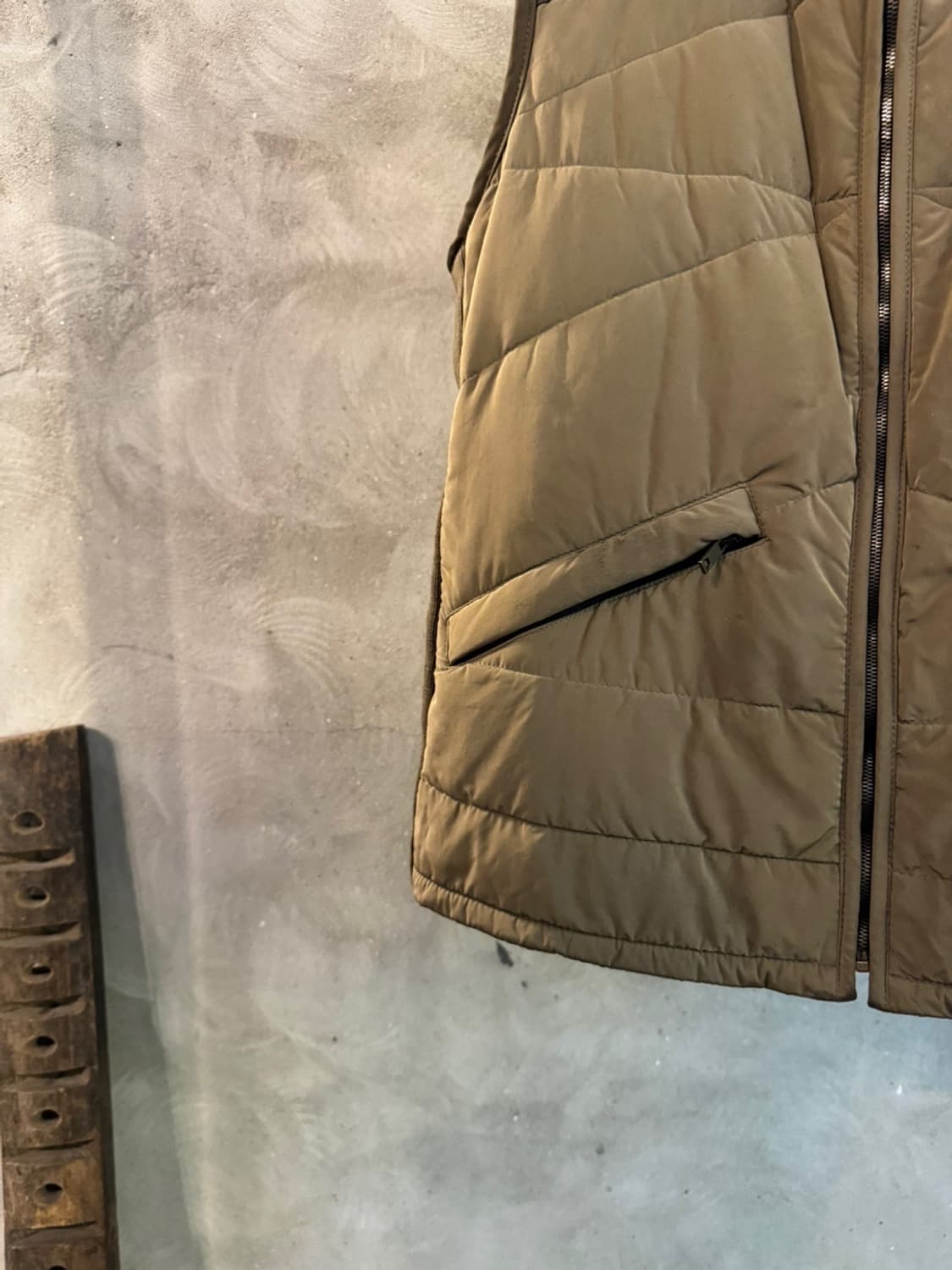 솔리드옴므 유틸리티 베스트 슬림100 상품이미지2