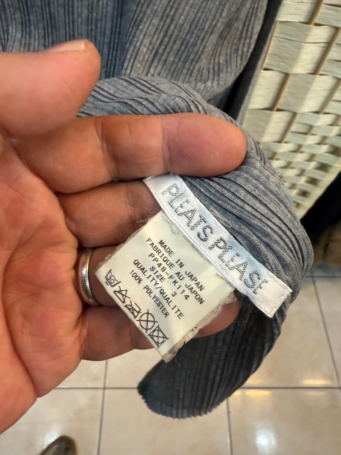 3/66 정품 플리츠플리즈 팝니다 상품이미지2