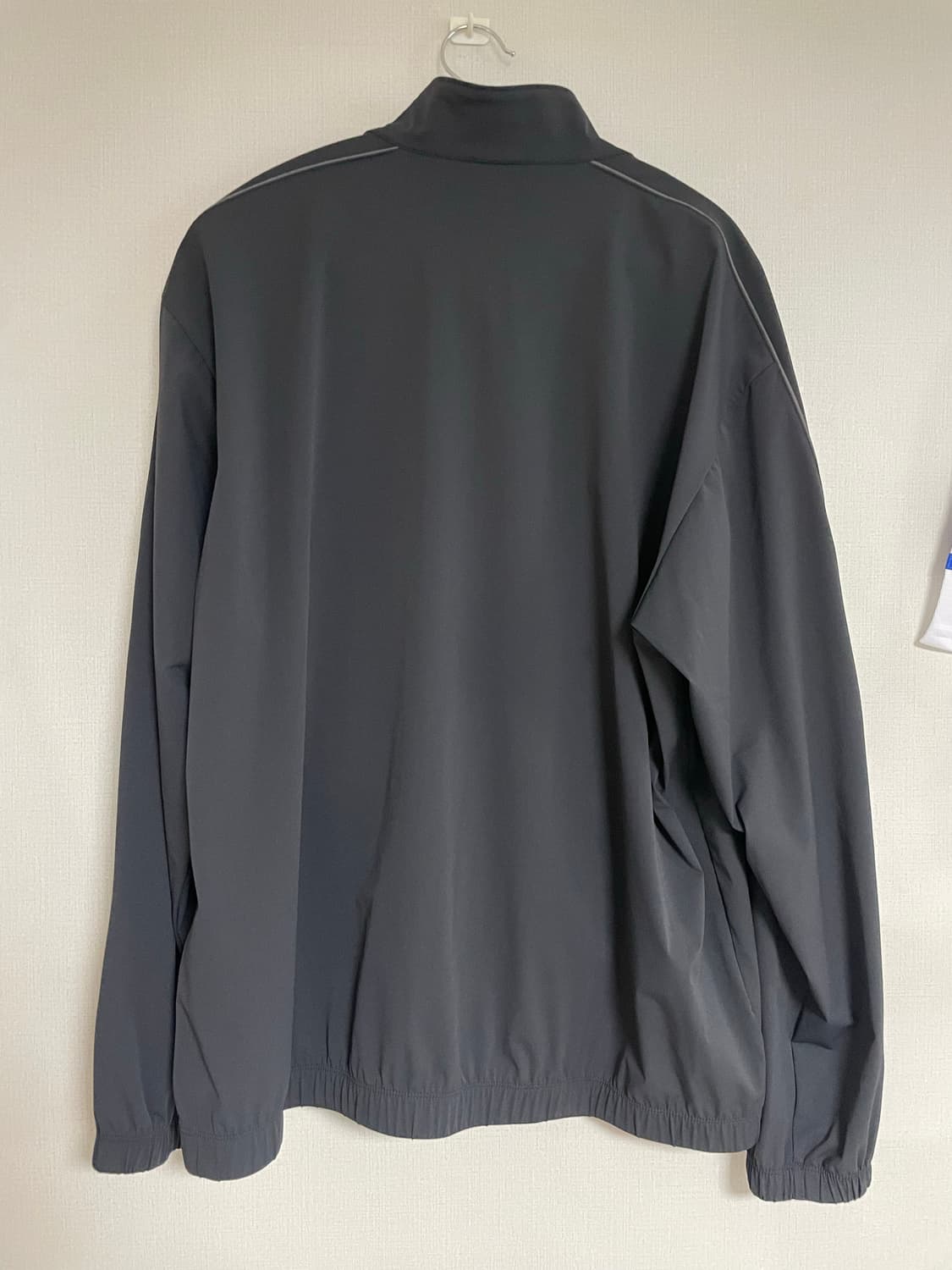 유니클로 바람막이 XL 상품이미지2