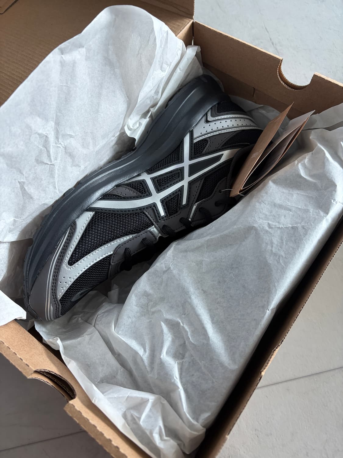 [275] 아식스 조그 100 S 블랙 퓨어 실버 - D 스탠다드 상품이미지4