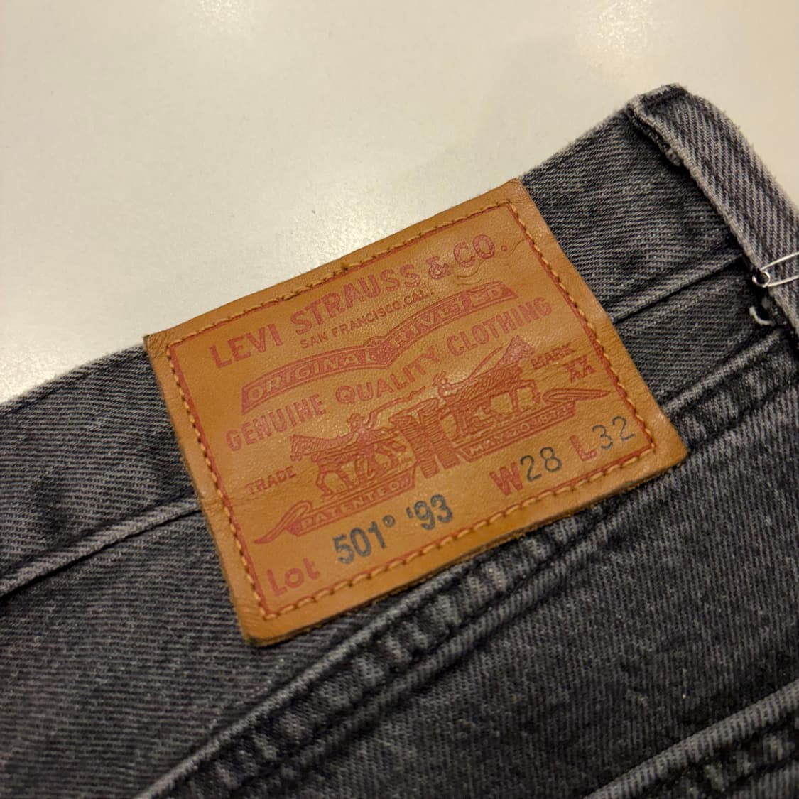 [28x32] 리바이스 501 블랙진 흑청 데님 팬츠 B926 상품이미지4