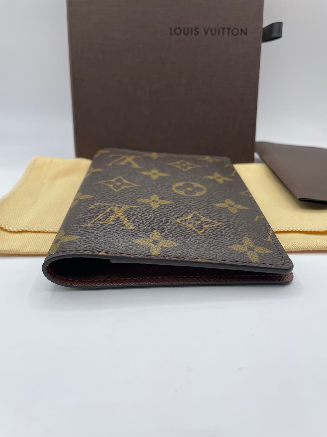 루이비통 모노그램 패스포트 여권지갑 상품이미지4