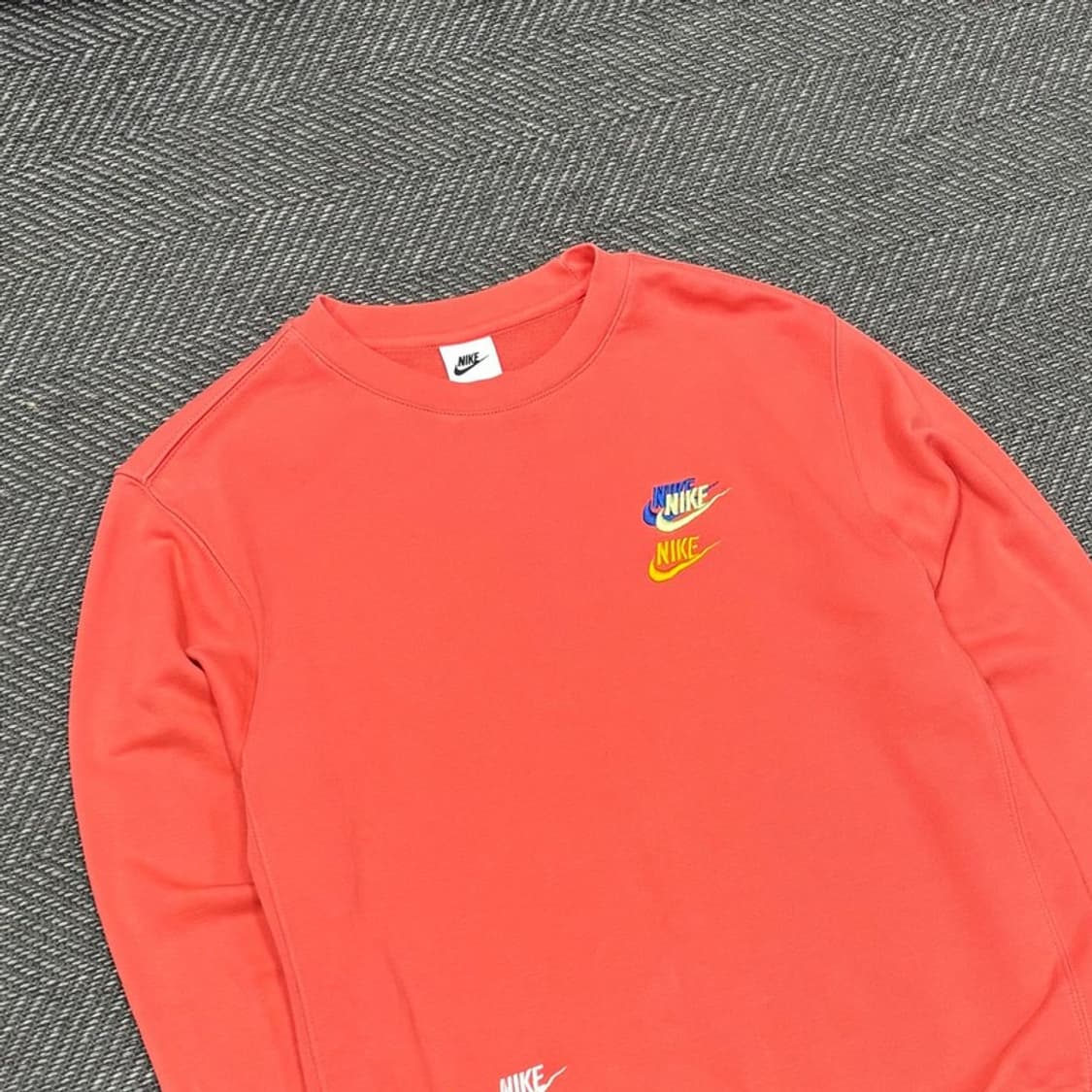 나이키 트리플스우시 맨투맨 v0389 상품이미지3