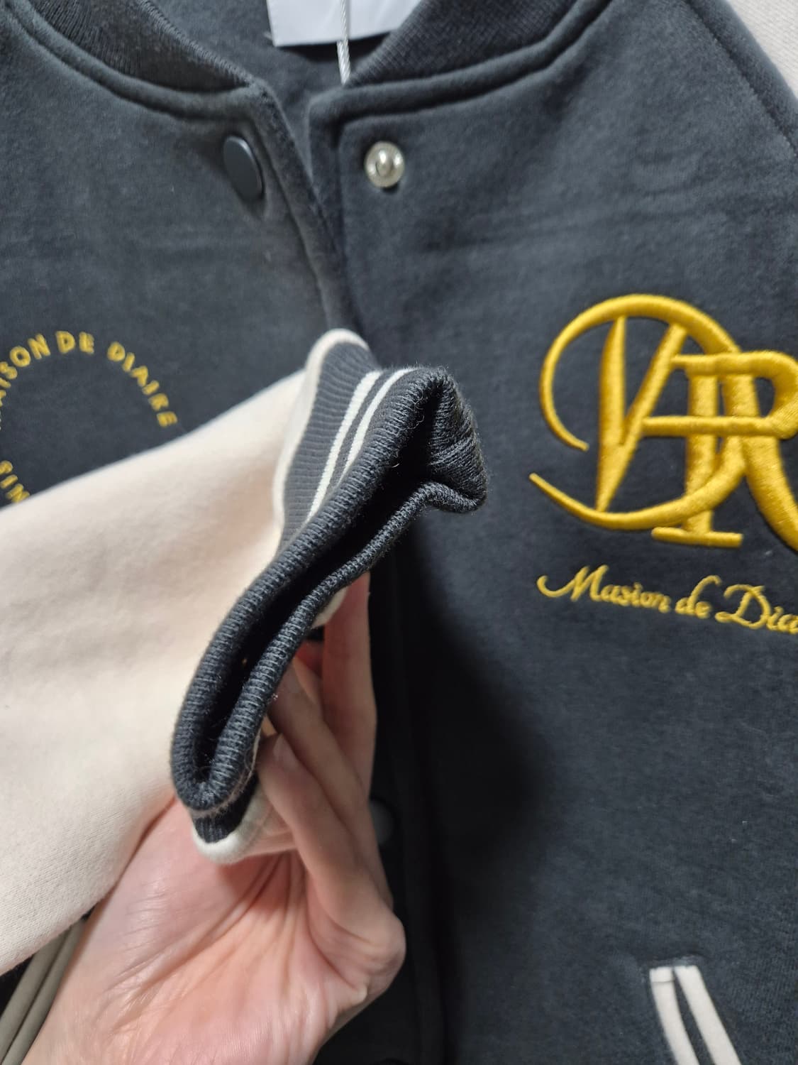 DIAIRE. 배색 야구 점퍼 상품이미지9