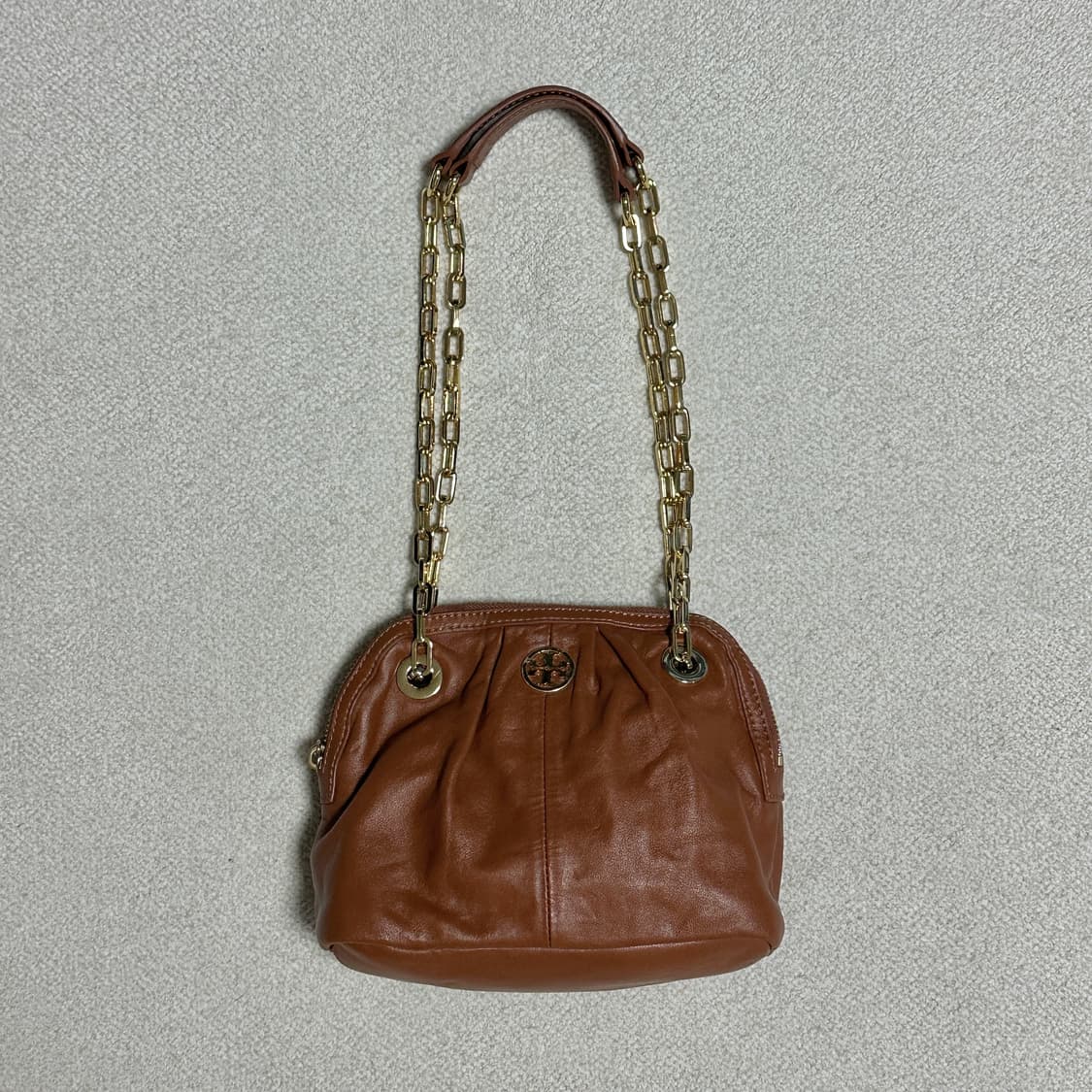 토리버치 체인 숄더백 상품이미지1