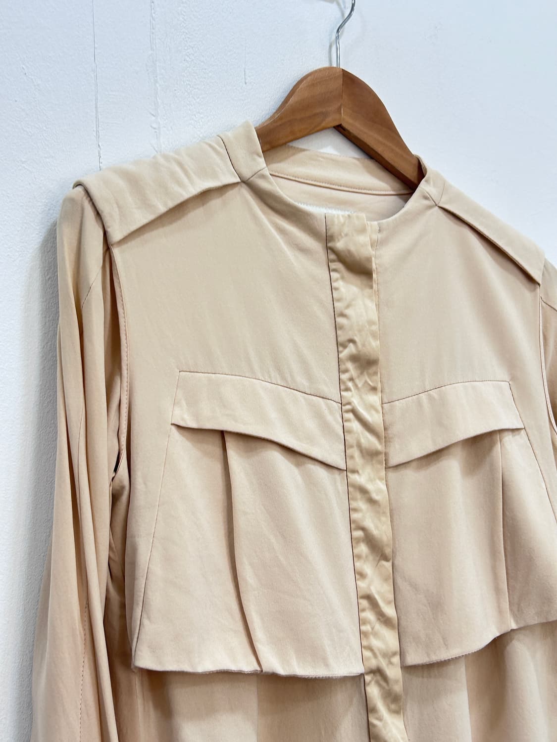 한섬 마인 MINE 실크 블라우스 금장단추 M 상품이미지3