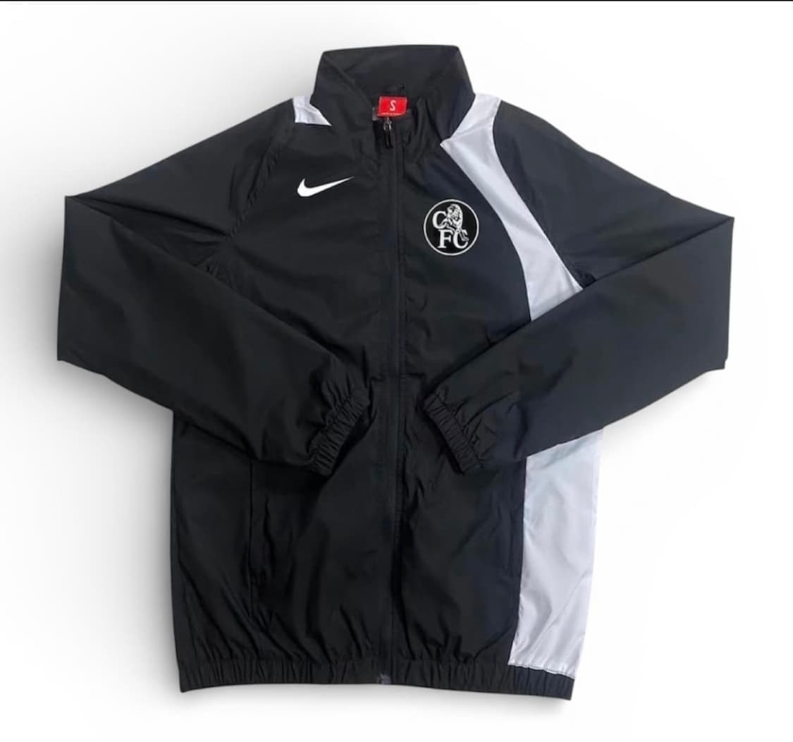 Chelsea
S
25-26 첼시 토탈90 트랙 자켓 상품이미지1