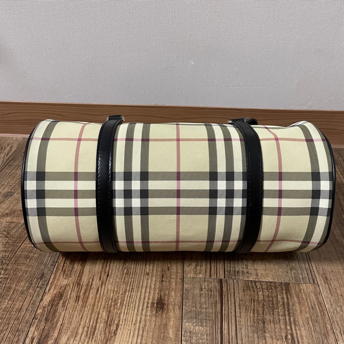 버버리 원통 노바체크 백 상품이미지5