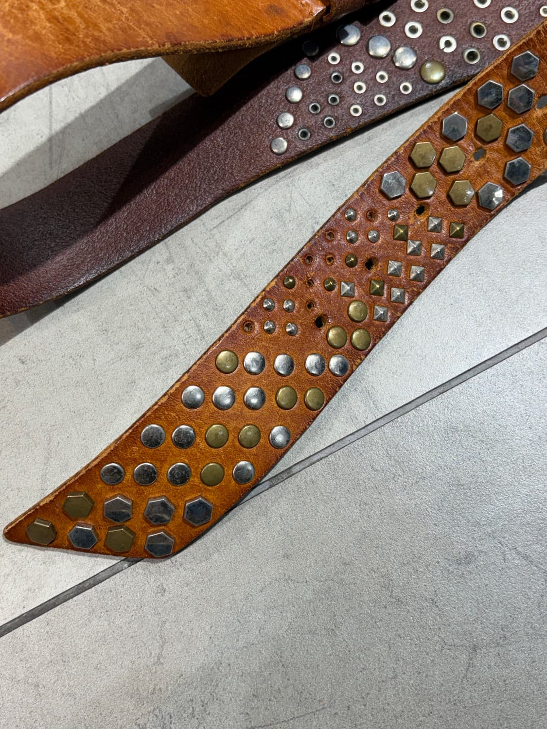 00s 마리떼 프랑소와 저버 스터드 소가죽 레더 벨트 상품이미지5