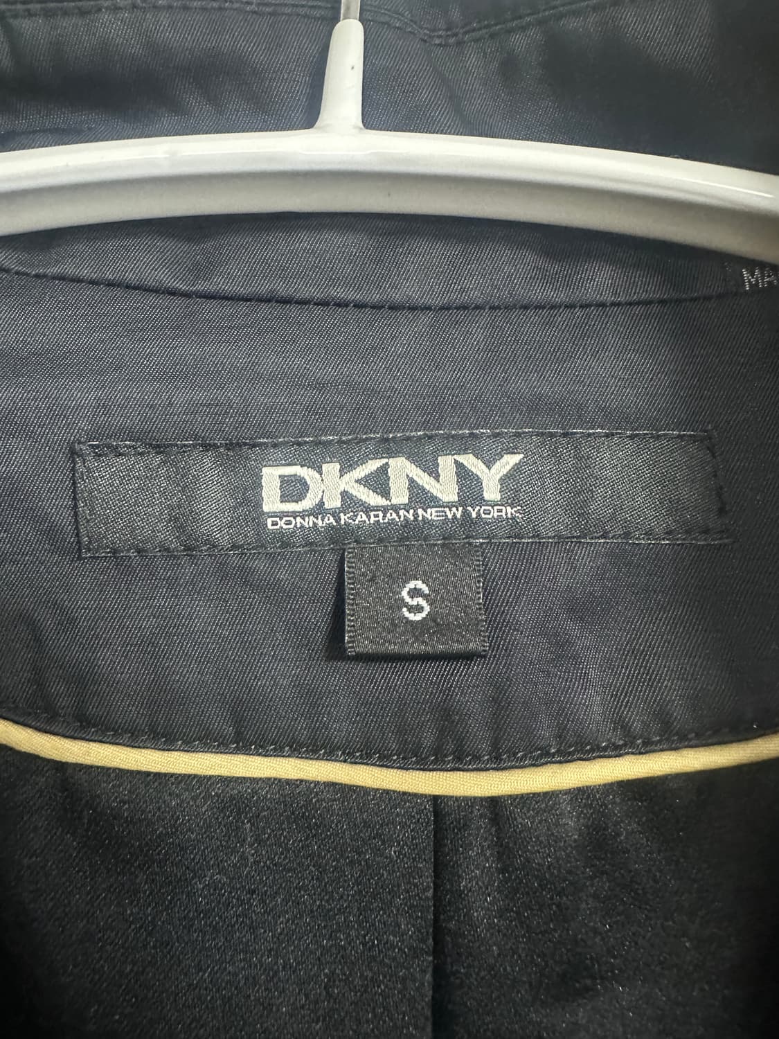 DKNY 블랙 벨티드 트렌치 코트 상품이미지3