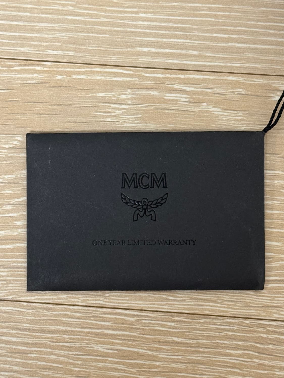 떠그클럽 x MCM 트라이벌 레더 캡 블랙 판매 상품이미지3