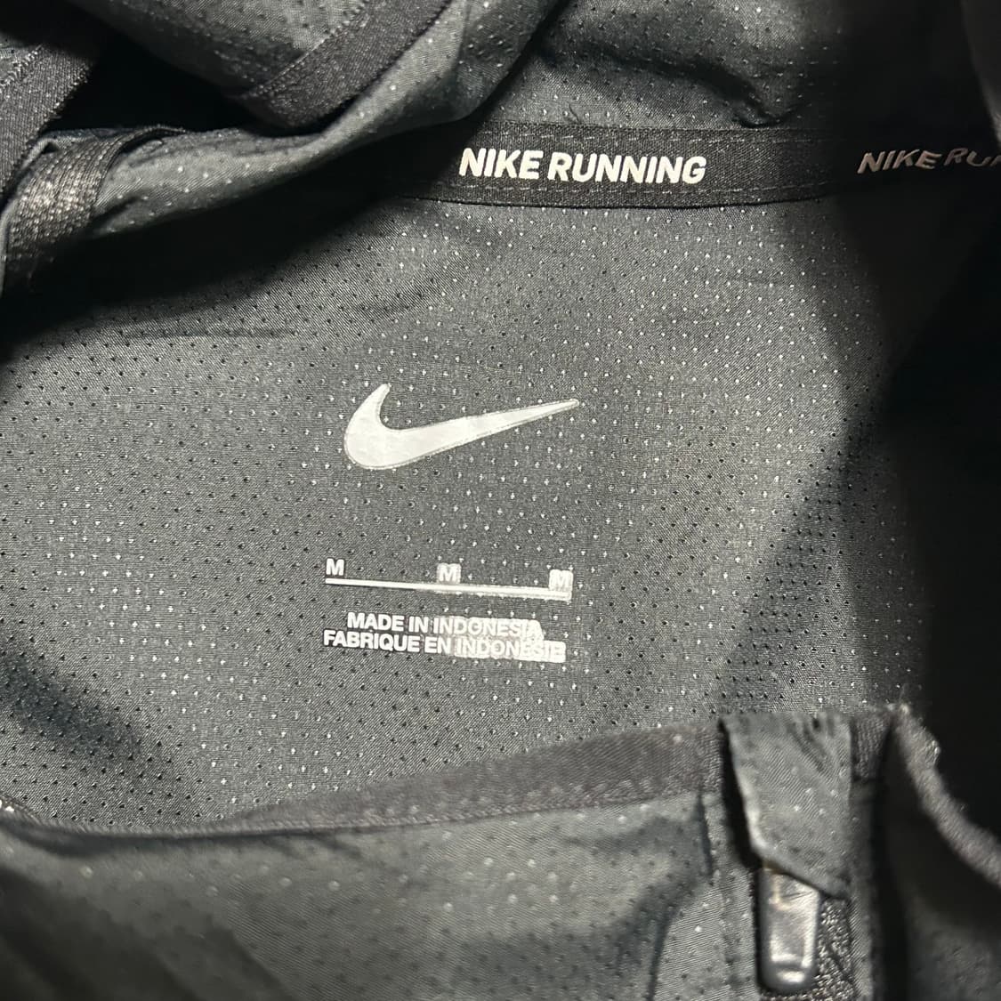 Nike 러닝 블랙 후드 바람막이 상품이미지2