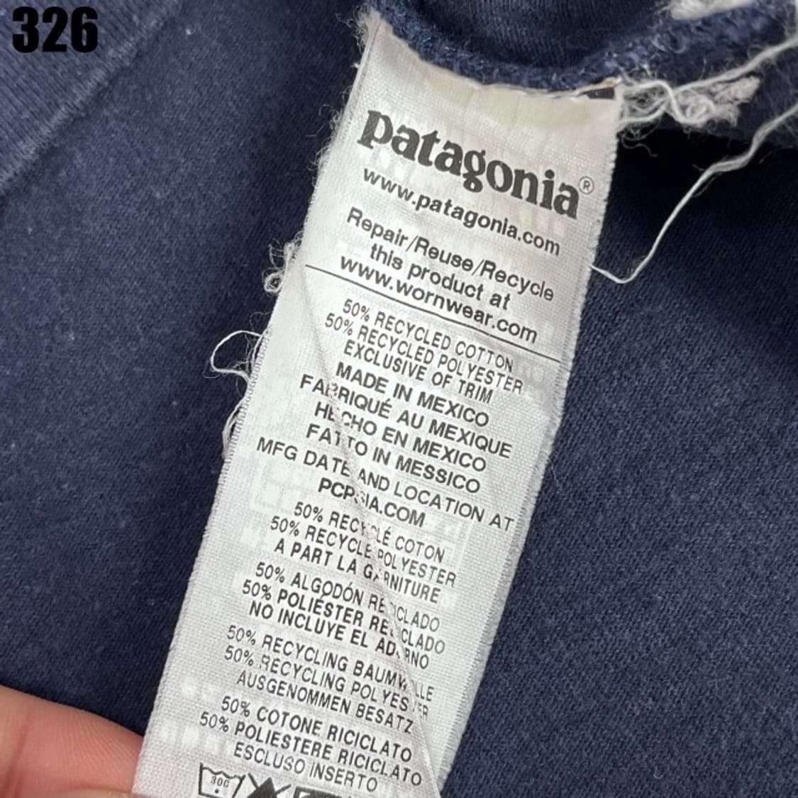 파타고니아 네이비 반팔  상품이미지3