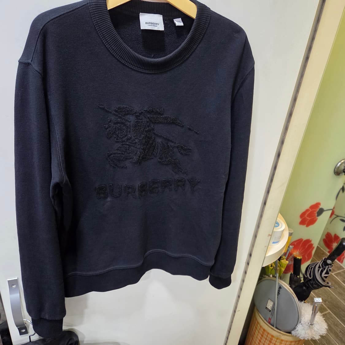 버버리 빅 자수 맨투맨 남,녀.공용 상품이미지1