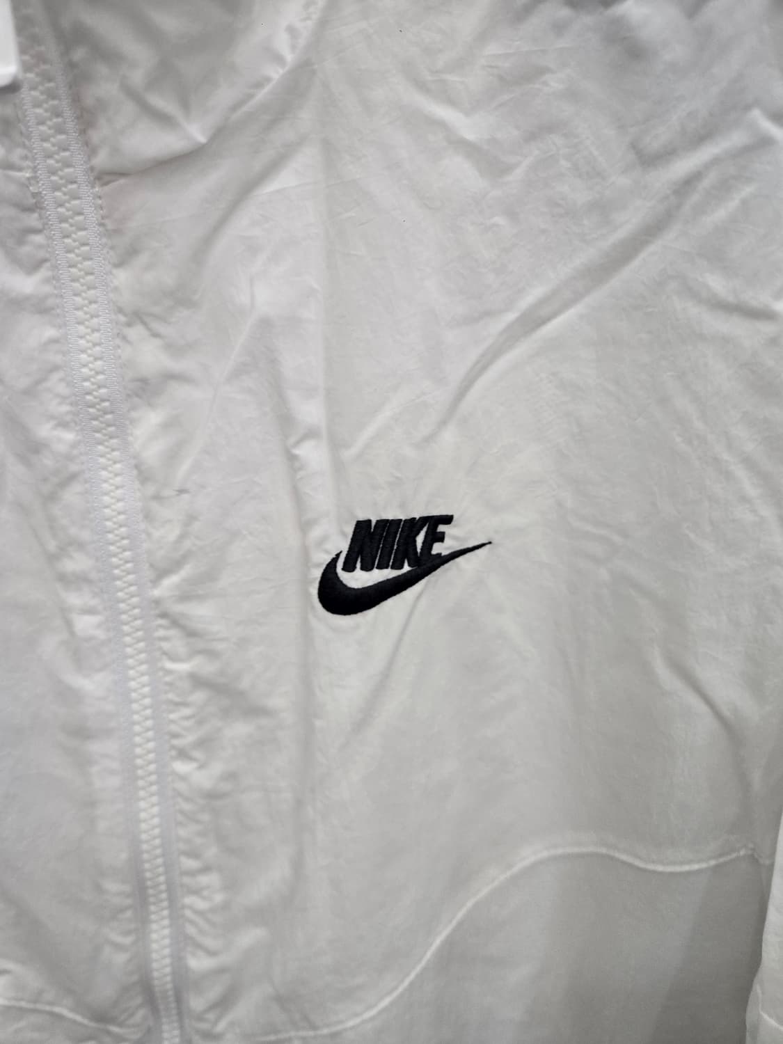 100,L )) NIKE 나이키 화이트 & 블랙로고 바람막이 점퍼! 상품이미지2