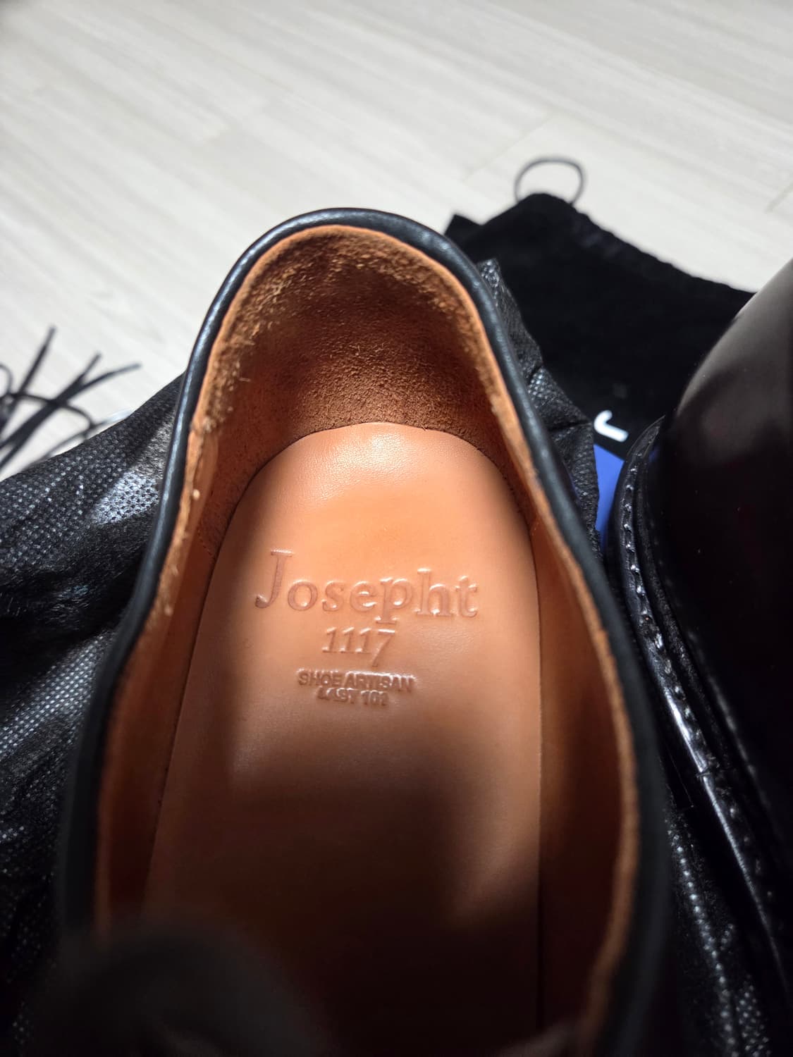 JUTTA BURGUNDY
[ROCADO SHELL CORDOVAN]

 상품이미지2