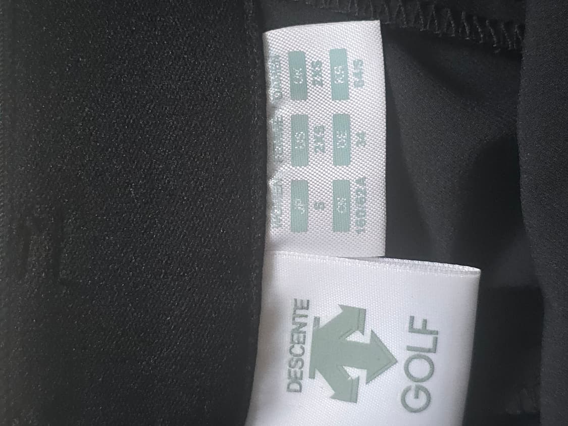 데상트 블랙 플리츠 랩 스커트 XS~S (언발/속바지) 상품이미지4