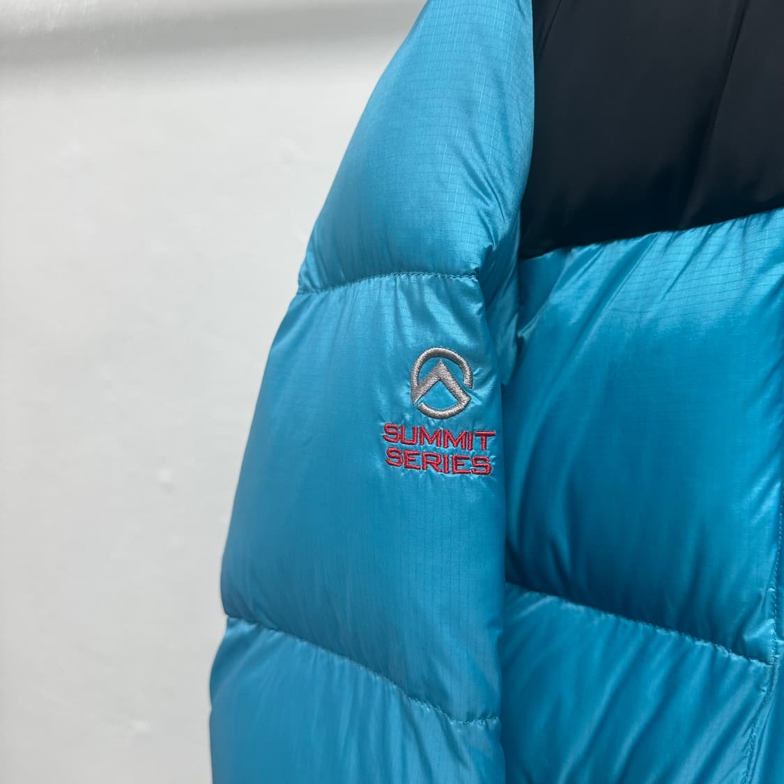 노스페이스 써밋 로체 패딩 상품이미지4