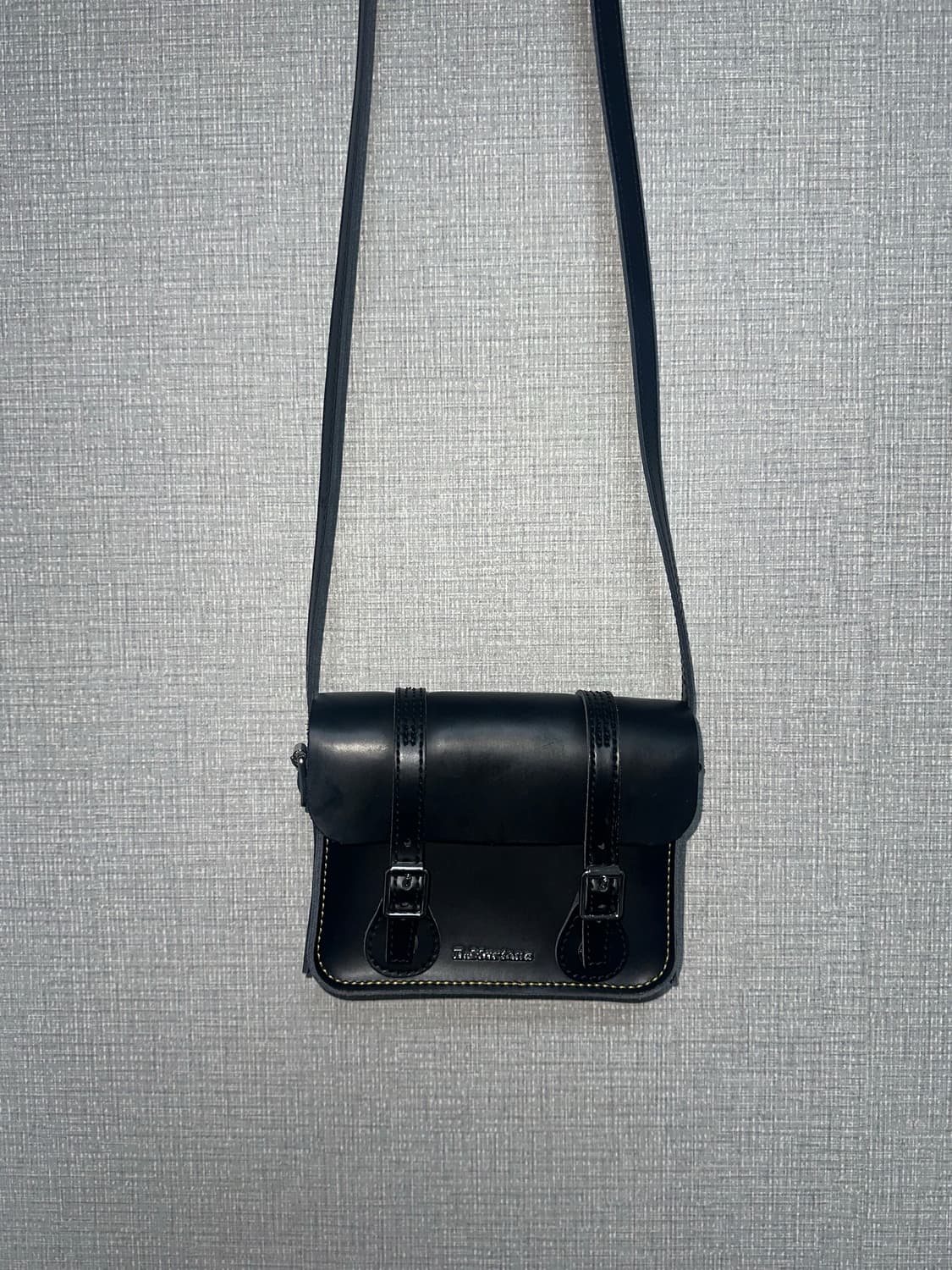 닥터마틴 11인치 사첼백 상품이미지4