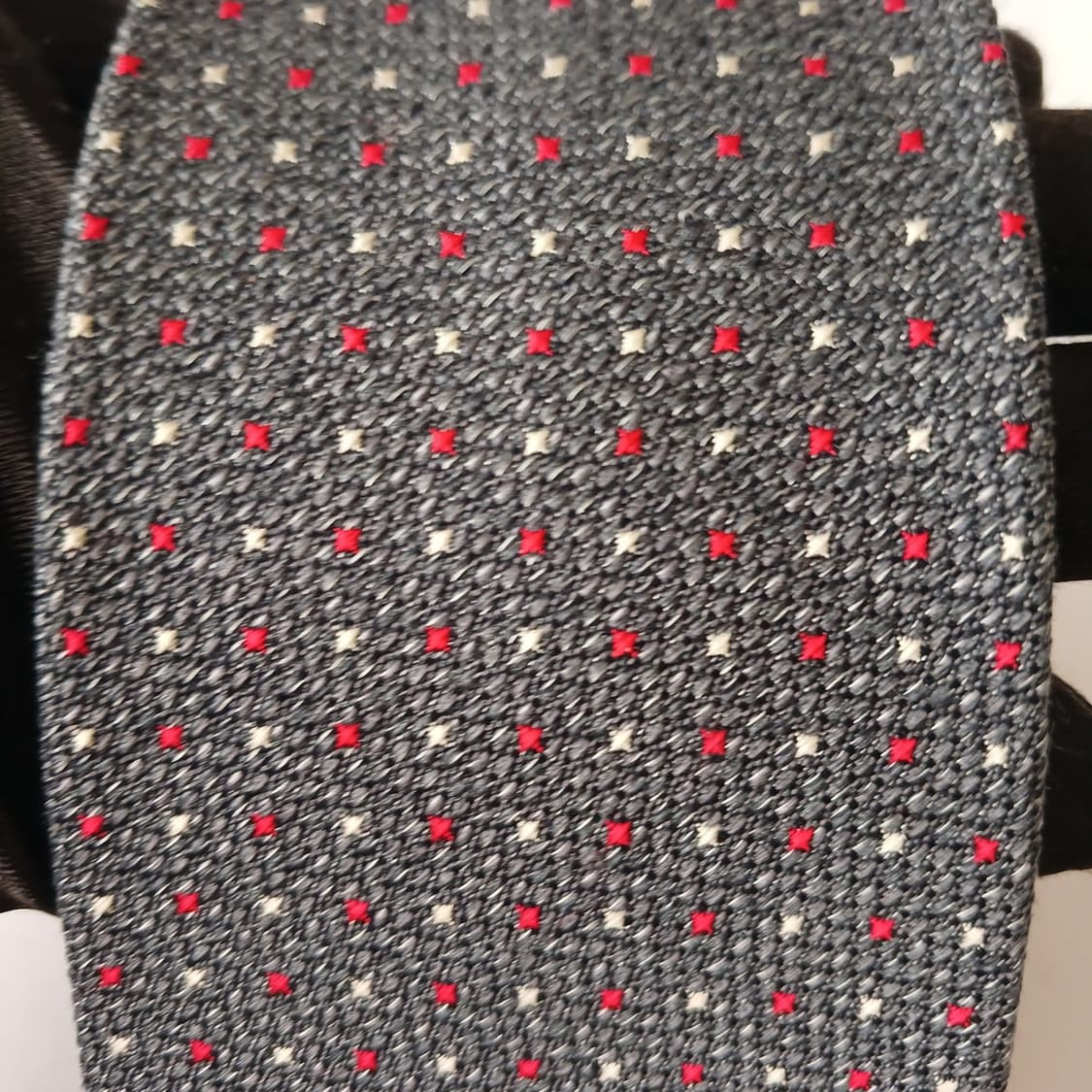 듀퐁 실크 마이크로 패턴 자수 로고 넥타이 8cm A+등급 A19346
 상품이미지8