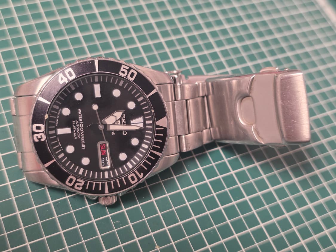 세이코 (SEIKO) 베이비스모 다이버 블랙 오토메틱 스켈레톤 백 시계 상품이미지3