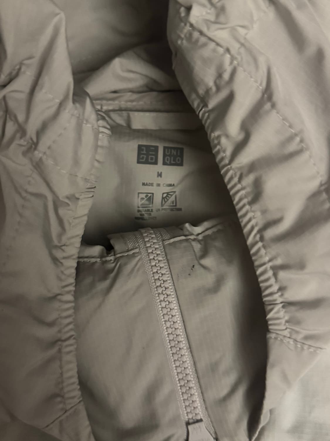 유니클로 바람막이M 상품이미지2