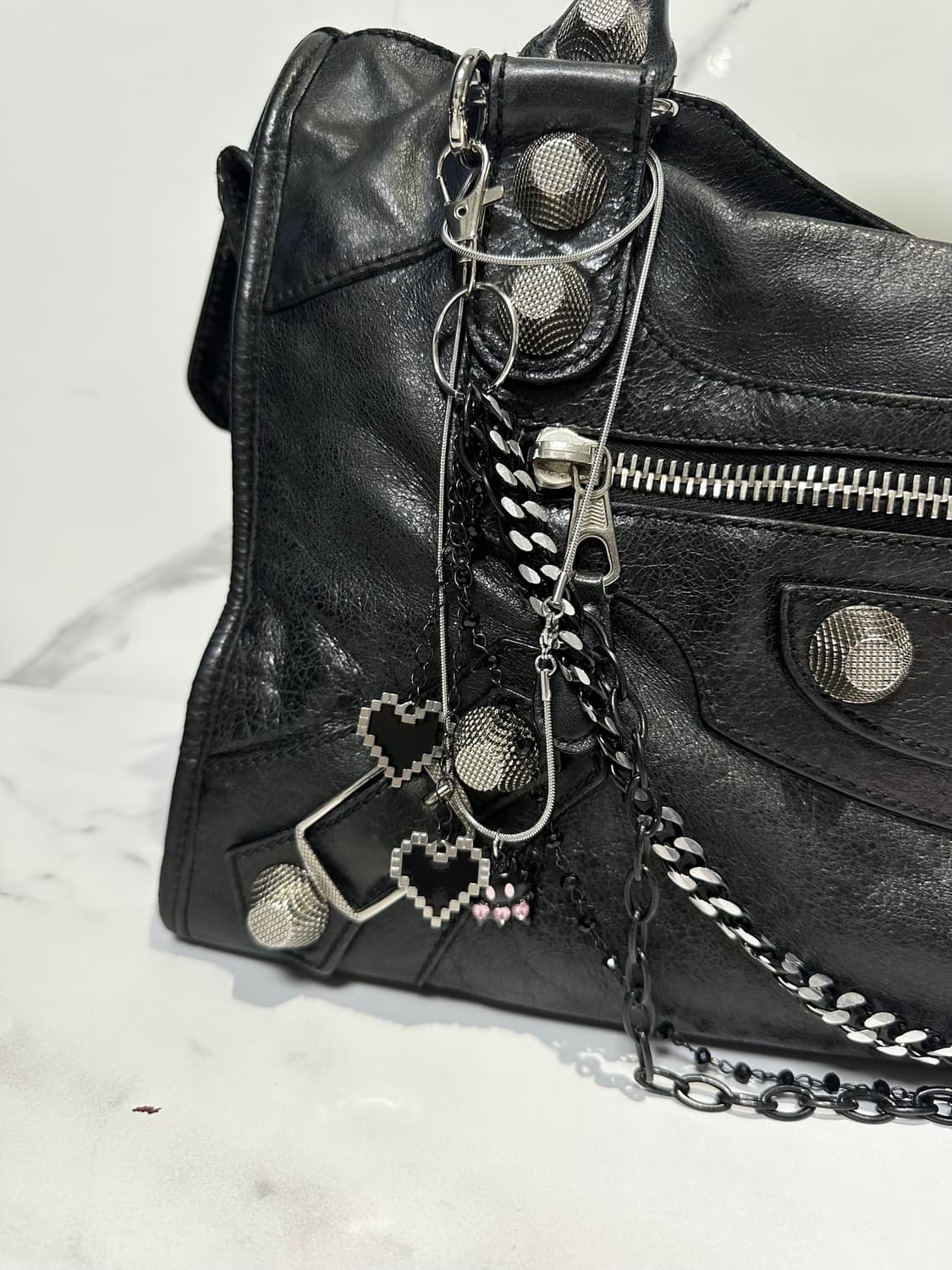 [A 정품] 발렌시아가 자이언트 시티 모터백 미디움 블랙 상품이미지4