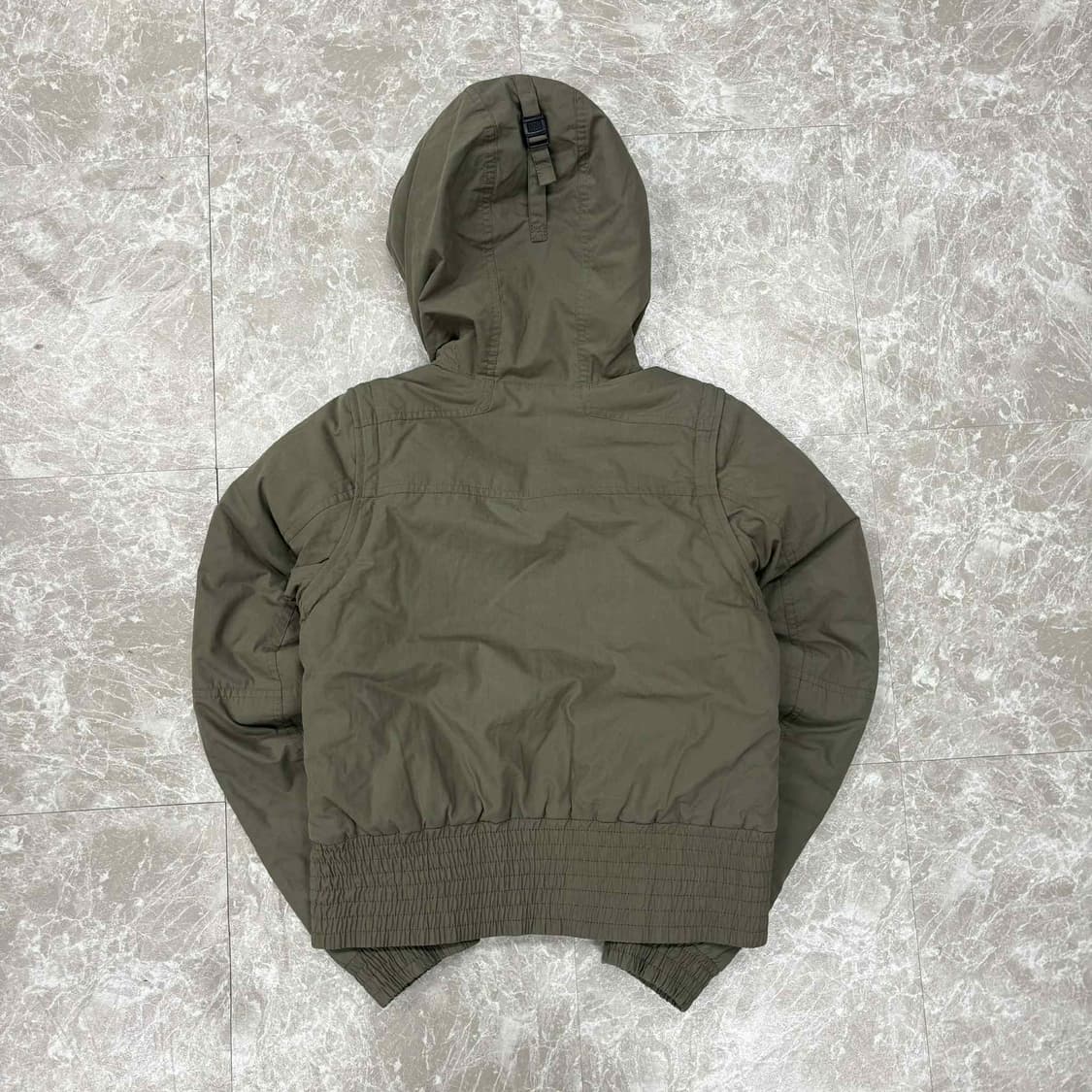 아디다스 y2k 멀티포켓 카키 세미크롭 걸즈 패딩 자켓 점퍼(90) 상품이미지3