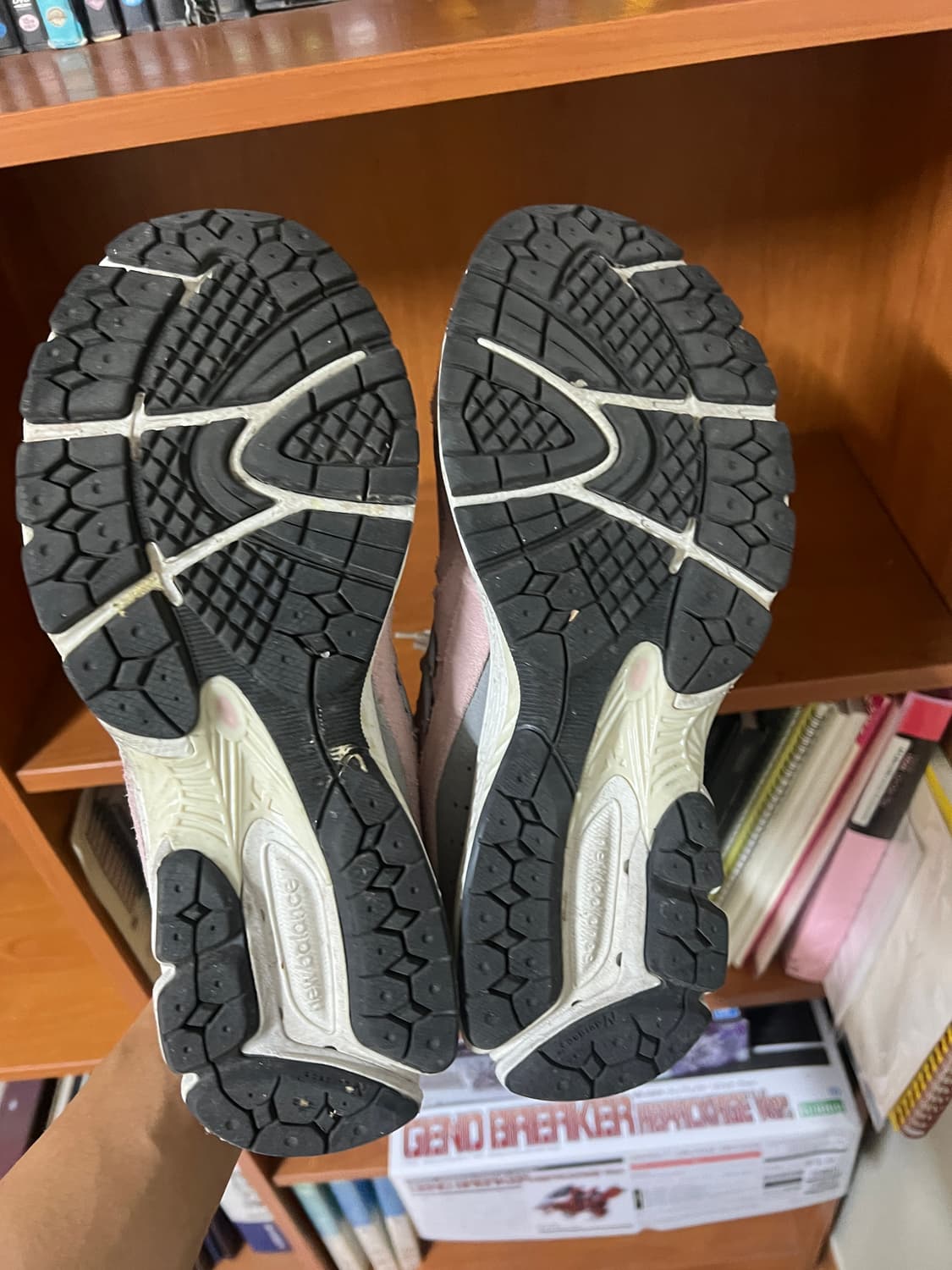 뉴발란스 2002 R 270 상품이미지2