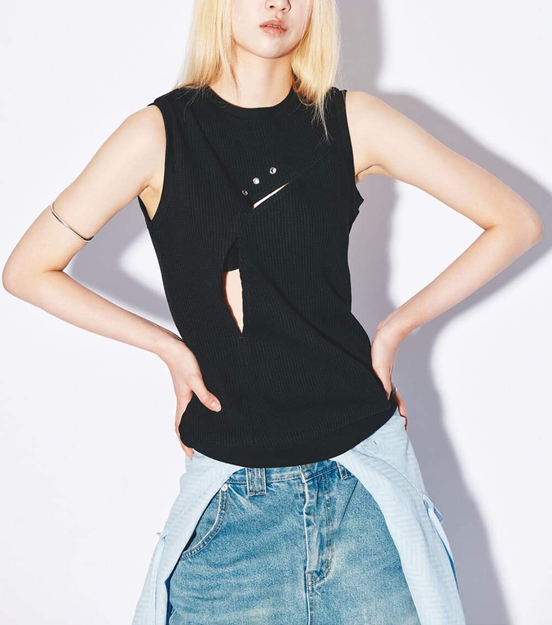 결 아일렛 포인트 슬리브리스 블랙 상품이미지4