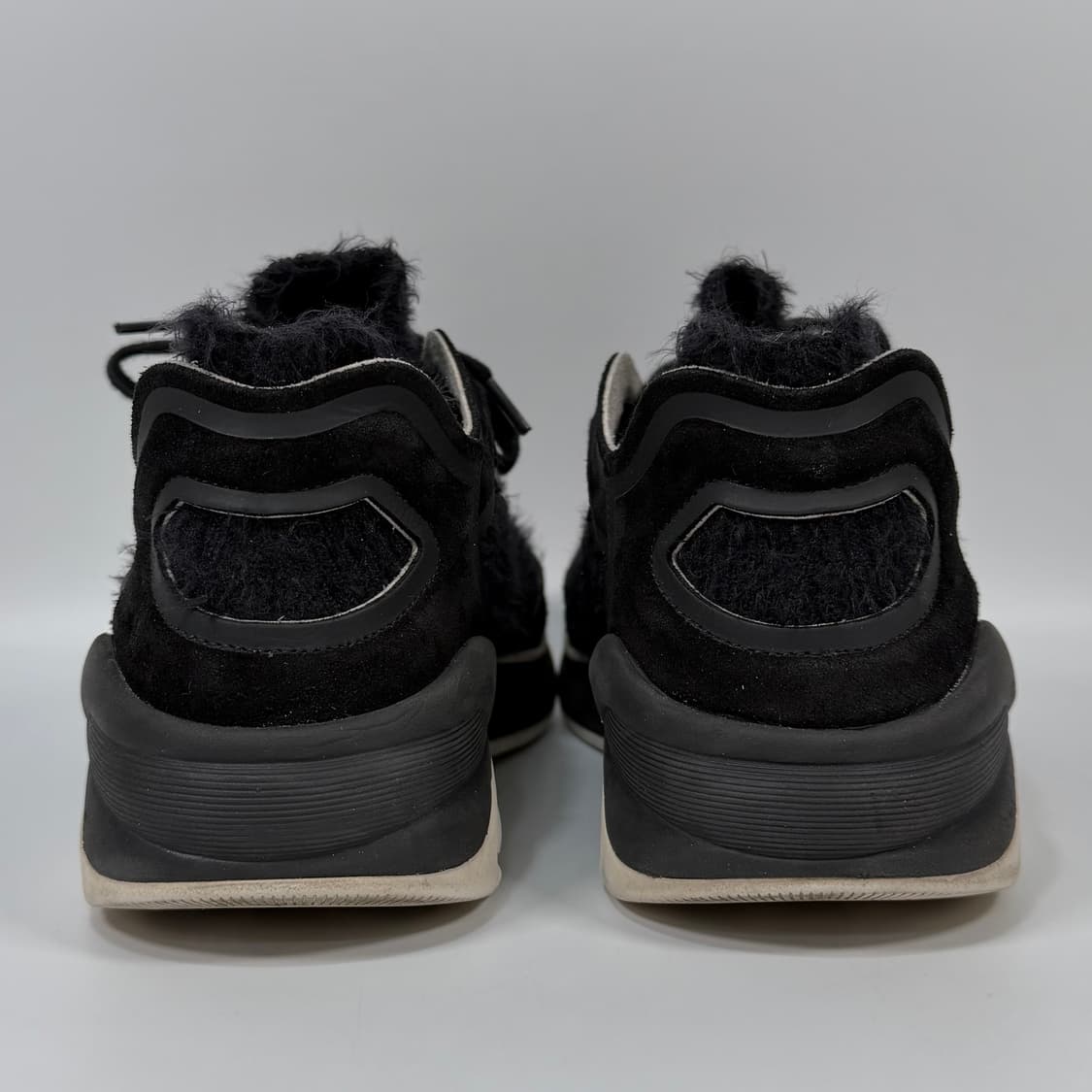 샤넬 CC 로고 패브릭 스웨이드 스니커즈 (245) 상품이미지3