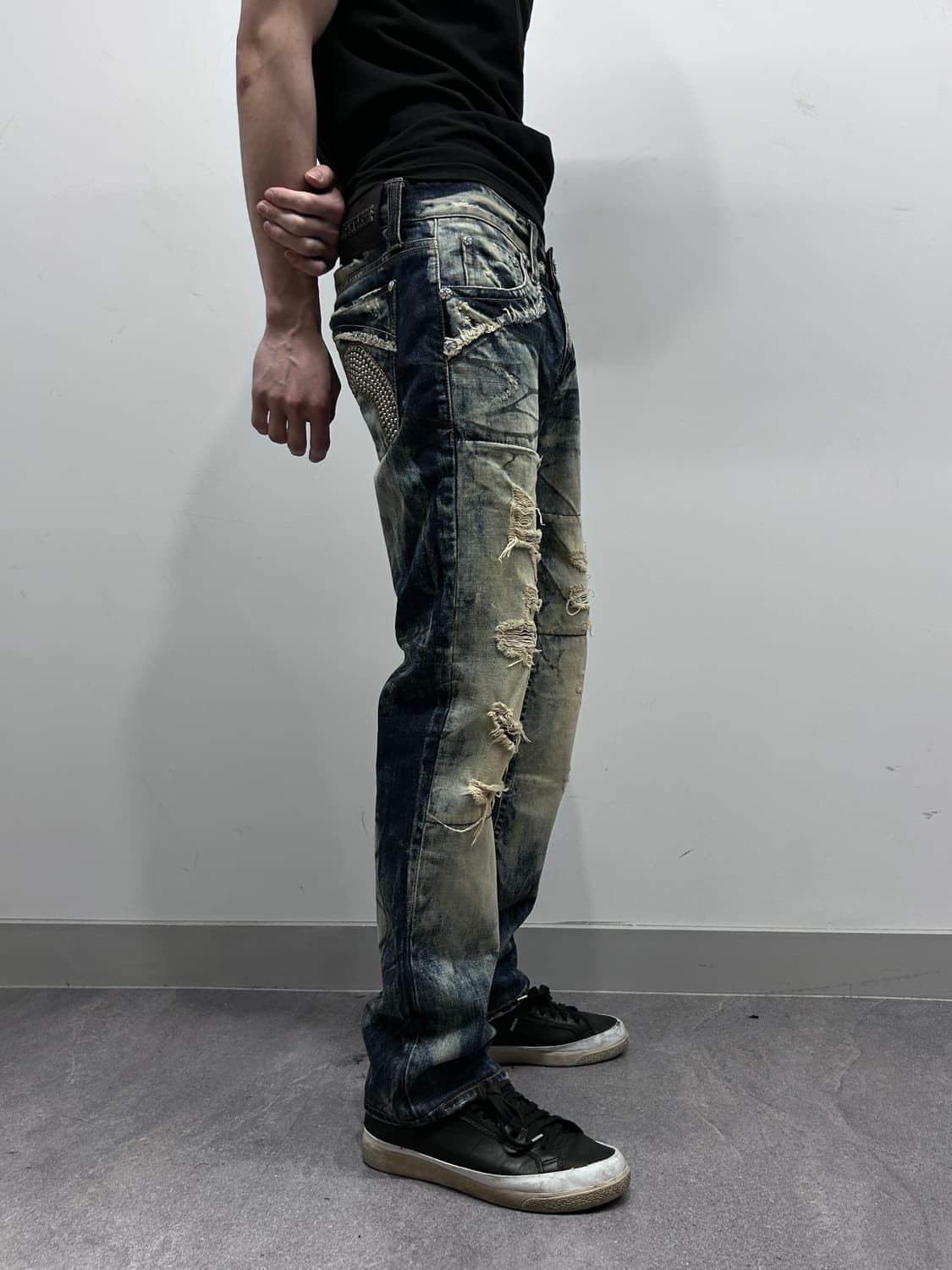 버커루 블리치 워시드 디스트레스드 데님 팬츠 상품이미지2