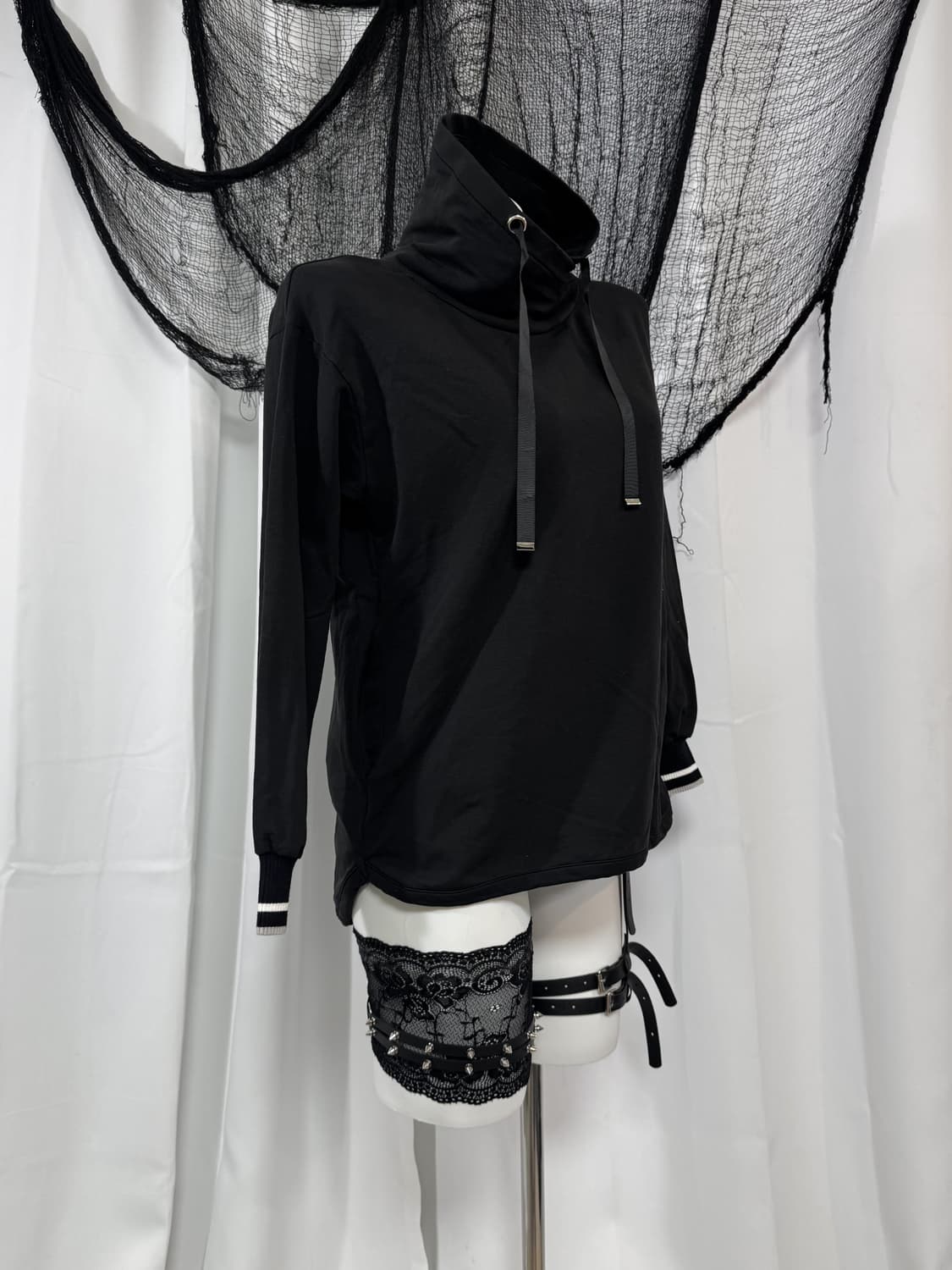 high neck t-shirt 상품이미지1
