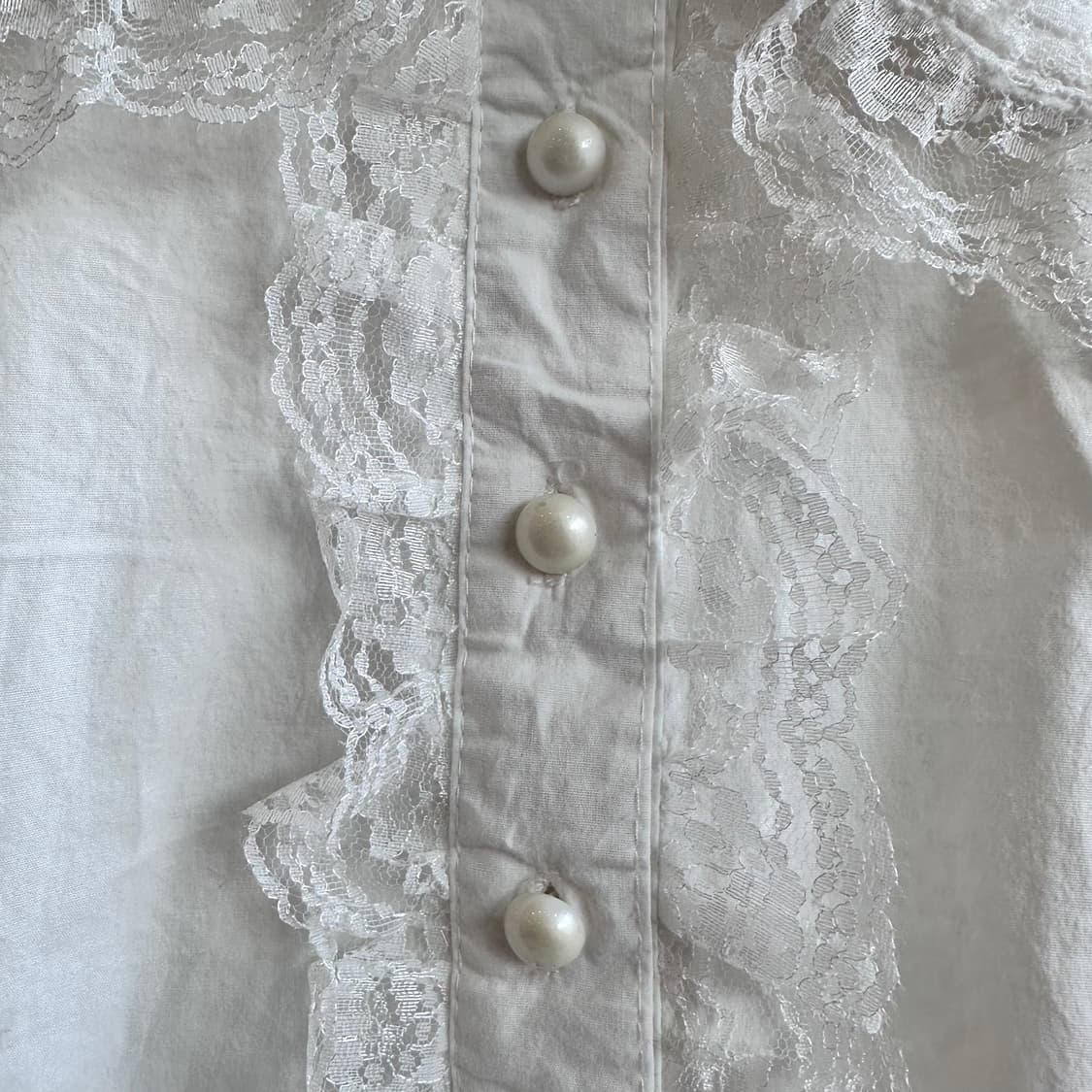 레이스 블라우스 화이트 퍼프 반팔 상품이미지3