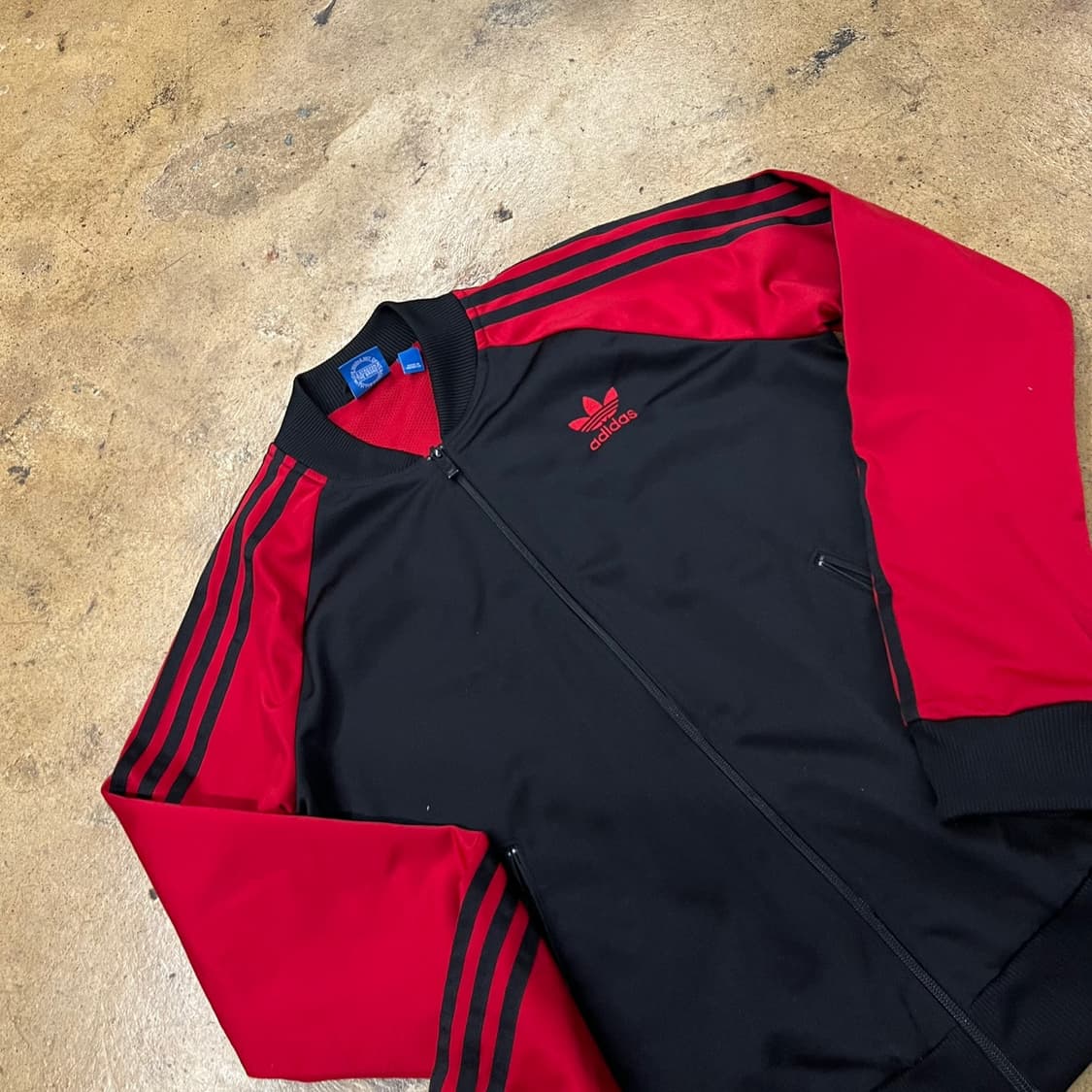[정품/100] 아디다스 블랙 레드 삼선 트랙 자켓 져지 b10 상품이미지1