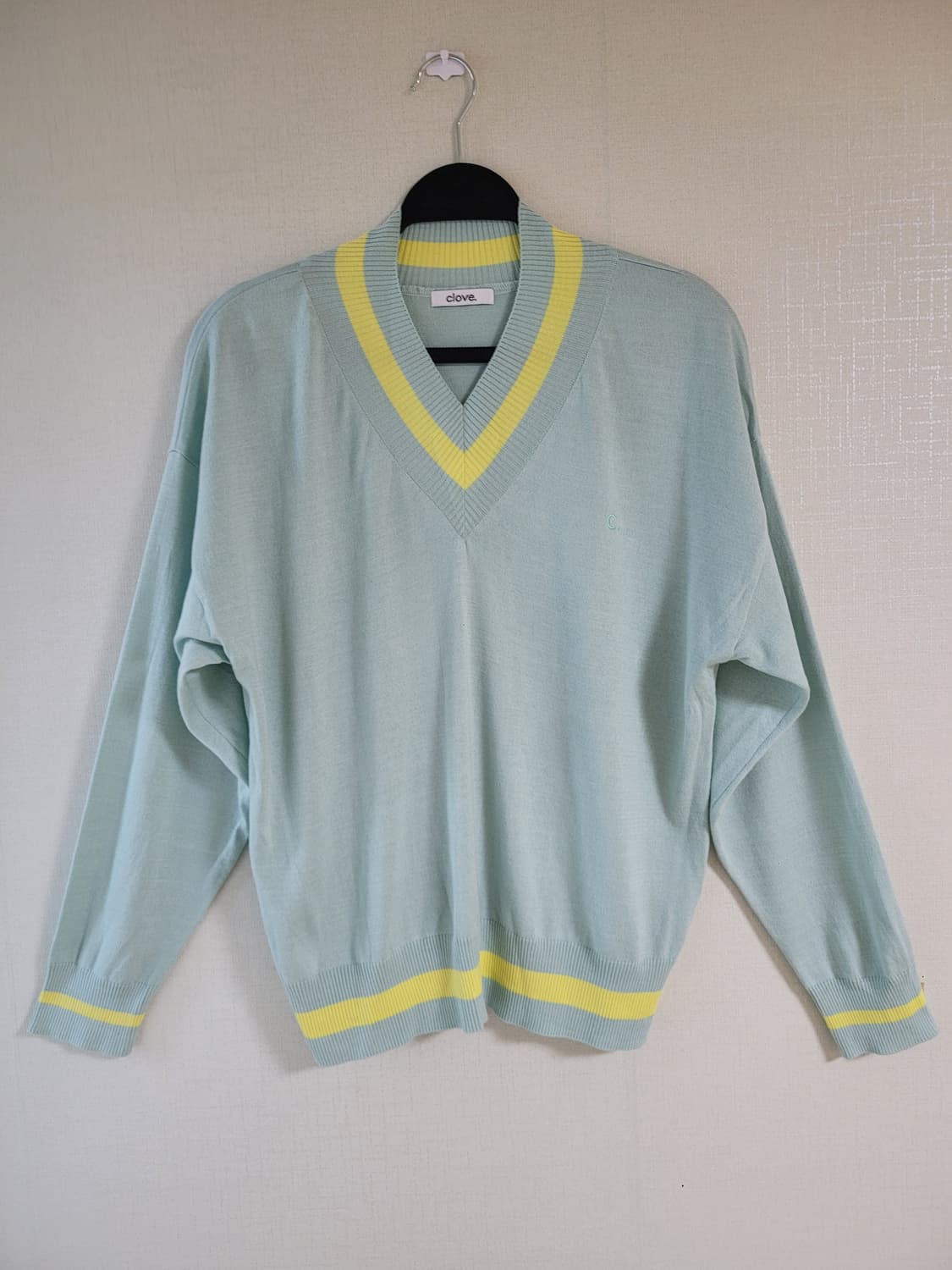 clove 클로브 이현이 테니스룩 브이넥 니트 상품이미지4