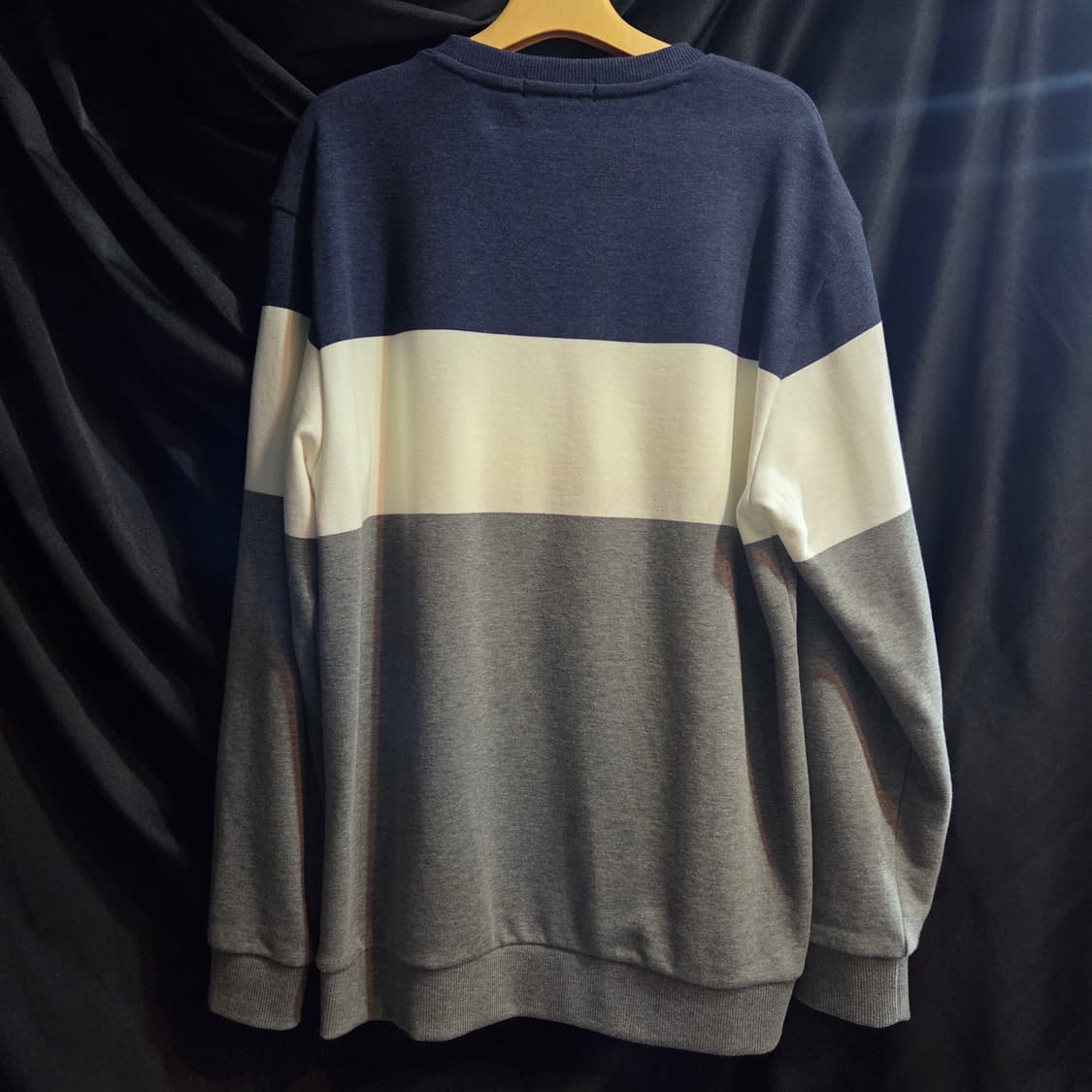 헤지스 삼색 컬러 블록 맨투맨 상품이미지3