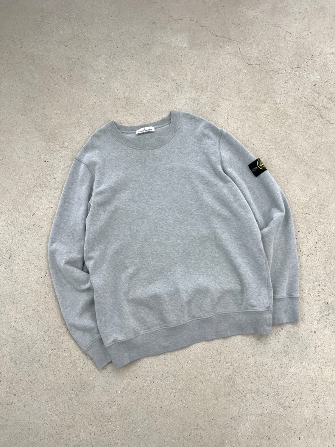 스톤아일랜드 와펜 멜란지그레이 맨투맨 상품이미지3