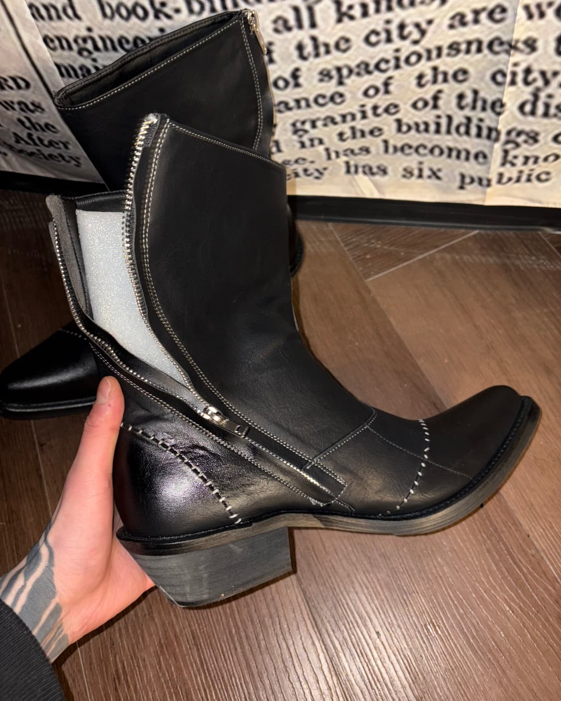 Opium Dark Crest Side-Zip Heel Boots  상품이미지1