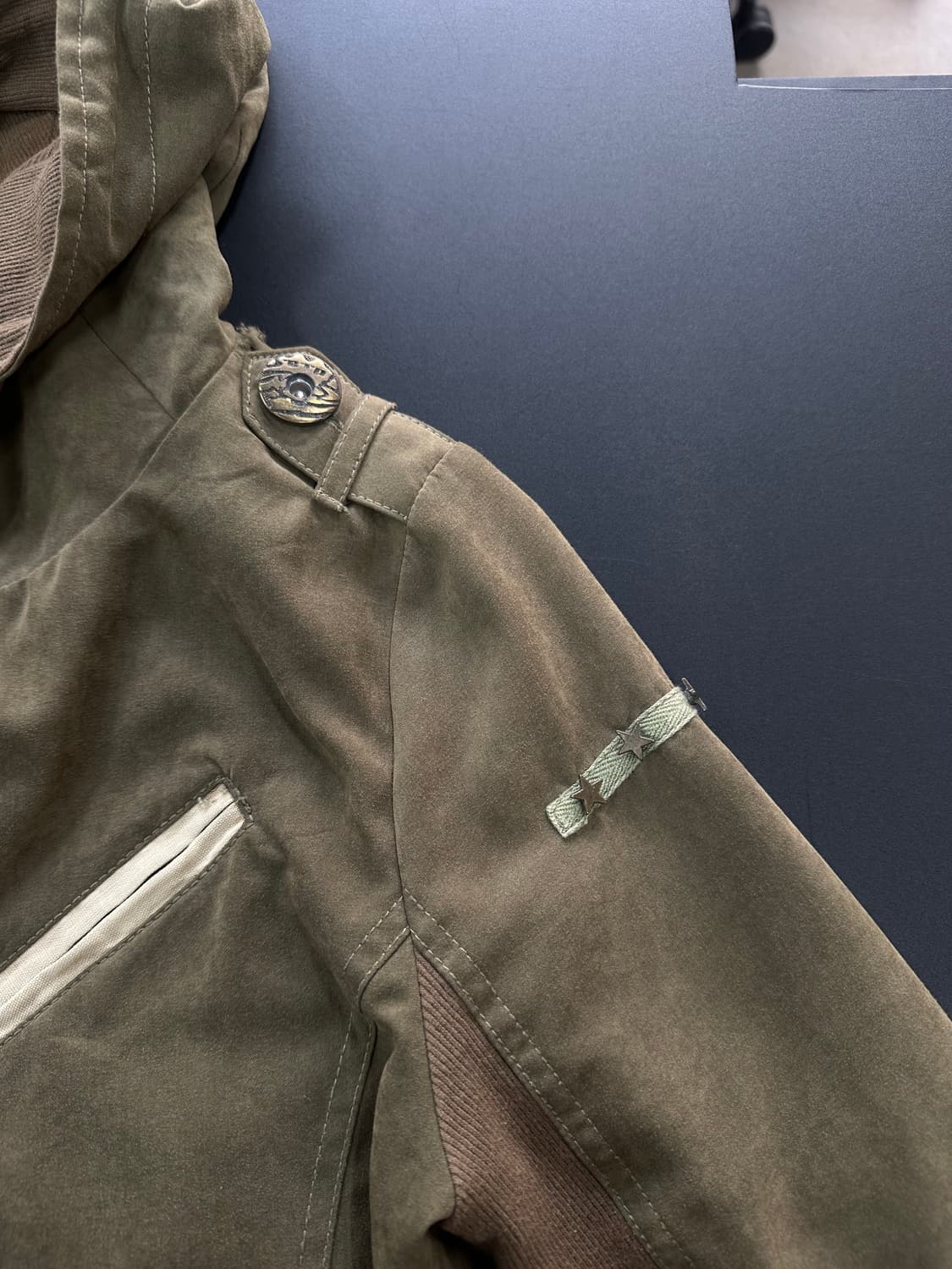 D.i.a Y2k 사선지퍼 카키롱자켓 상품이미지7