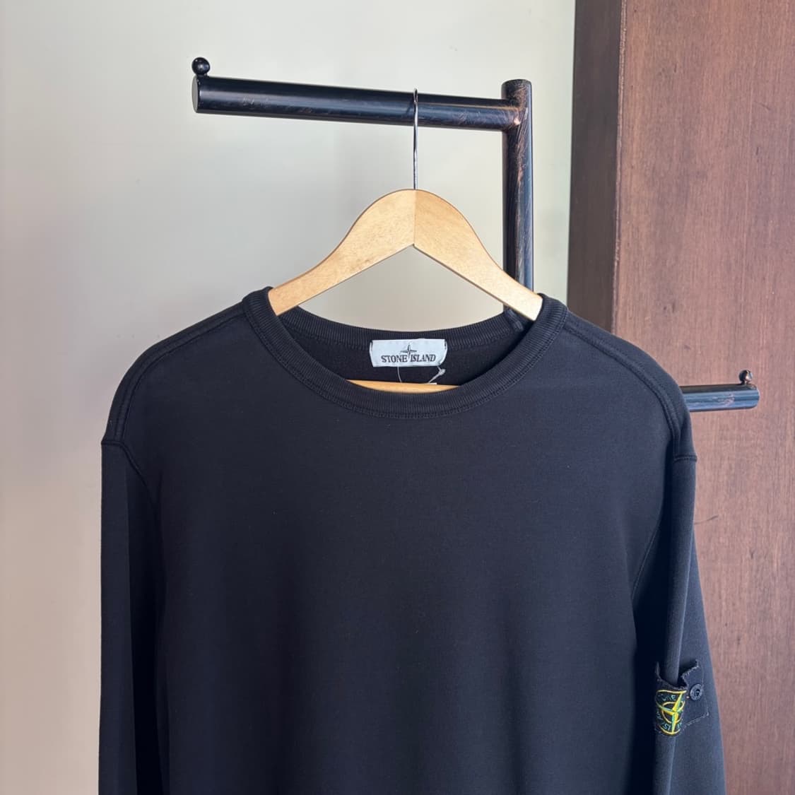 15771 - 스톤아일랜드 블랙 와펜 맨투맨 상품이미지1